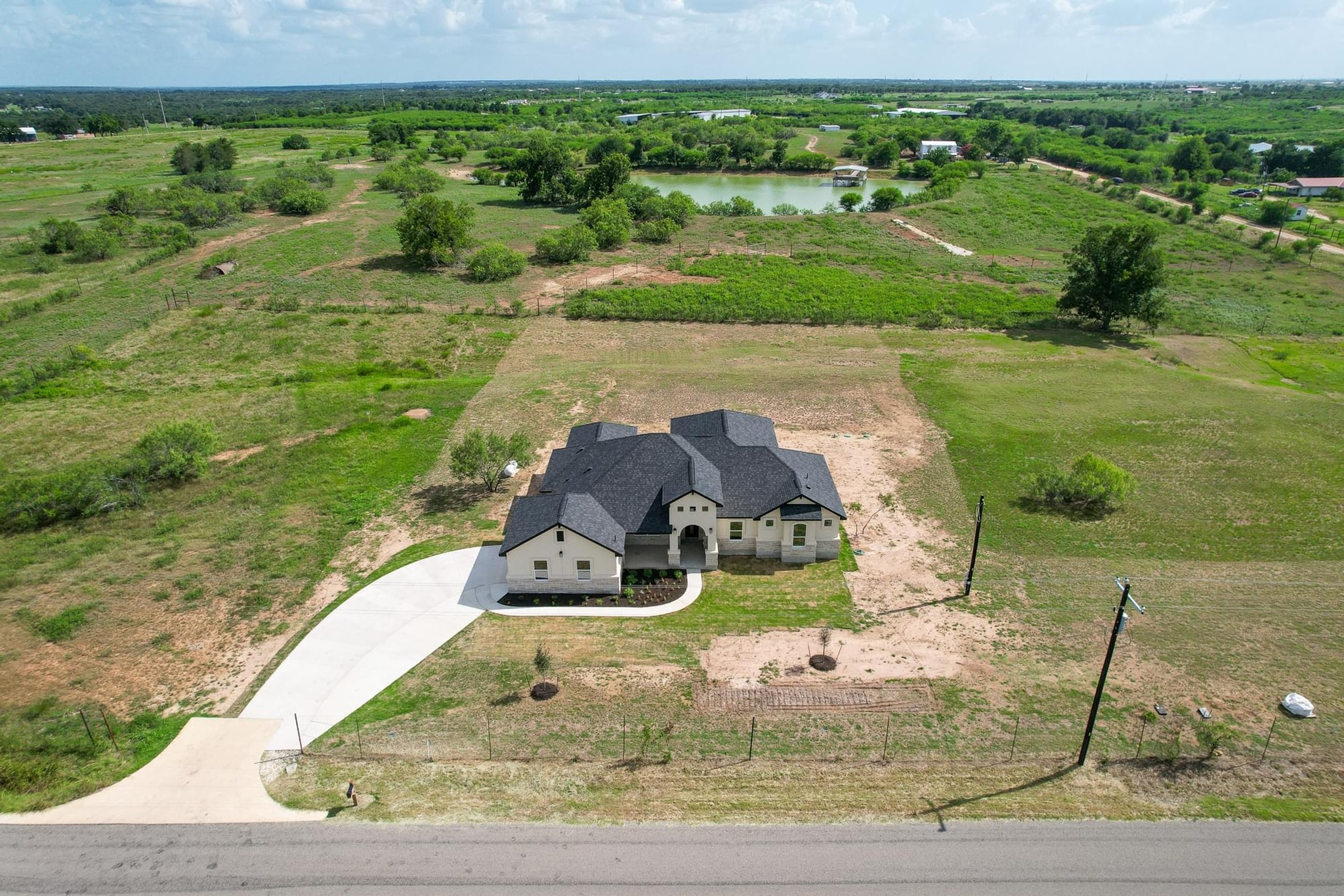 main property photo 32