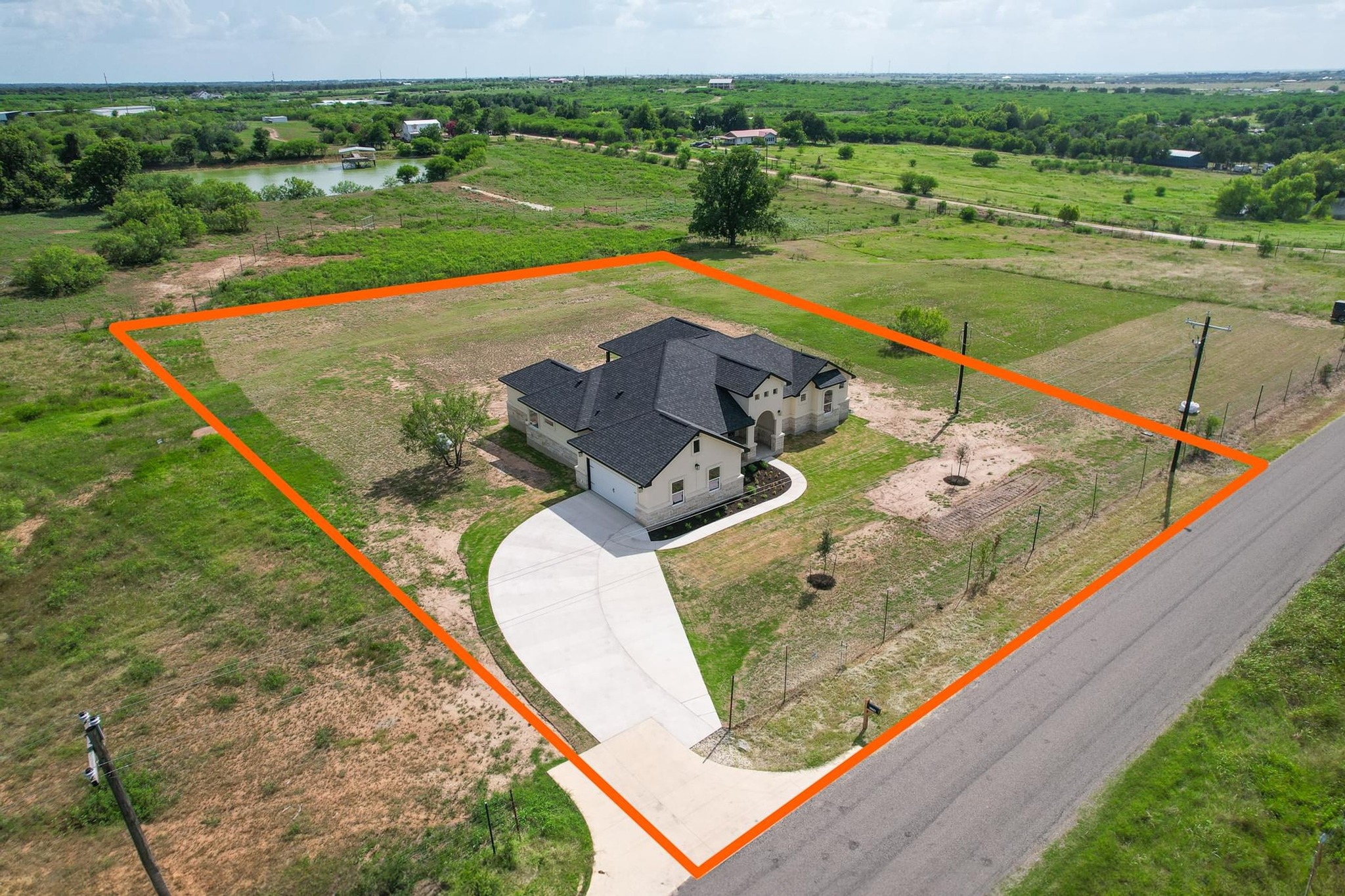 main property photo 33