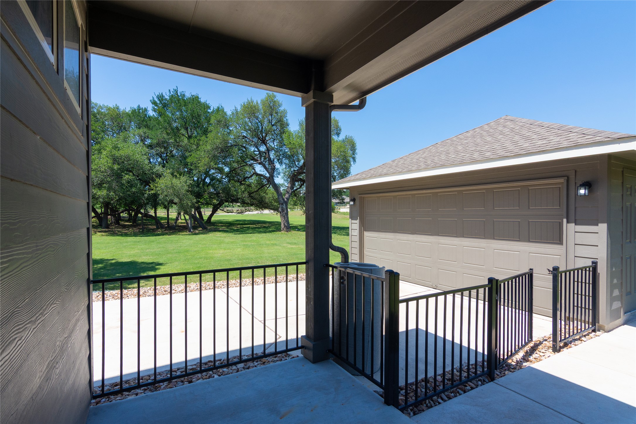main property photo 31