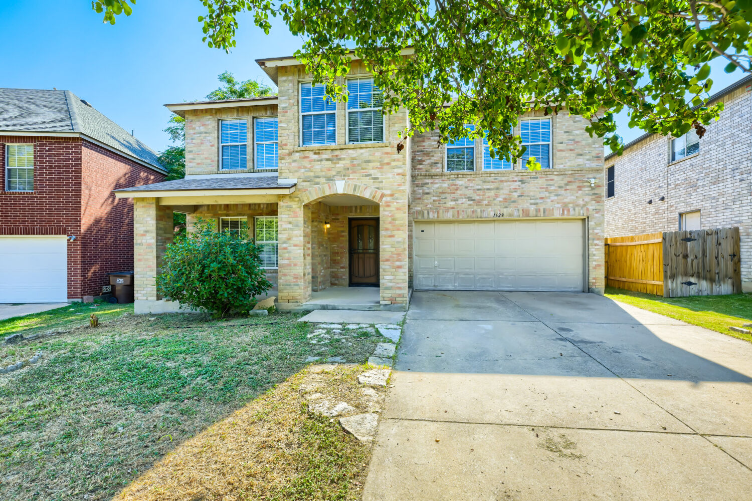 main property photo 2