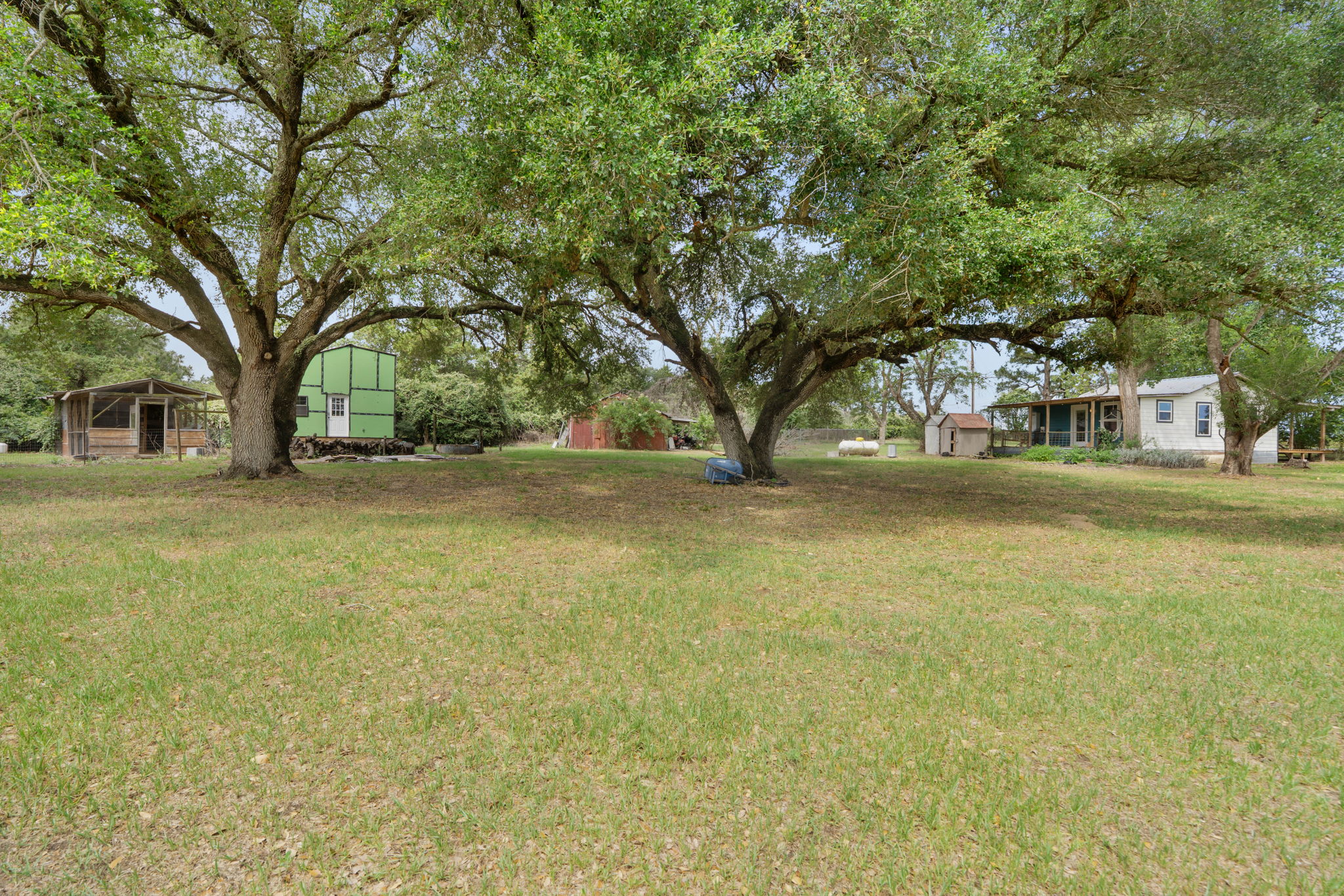 main property photo 21