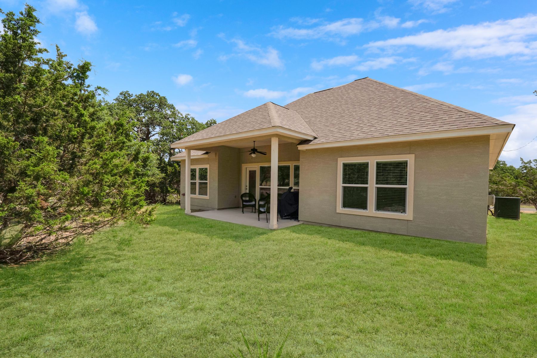 main property photo 23