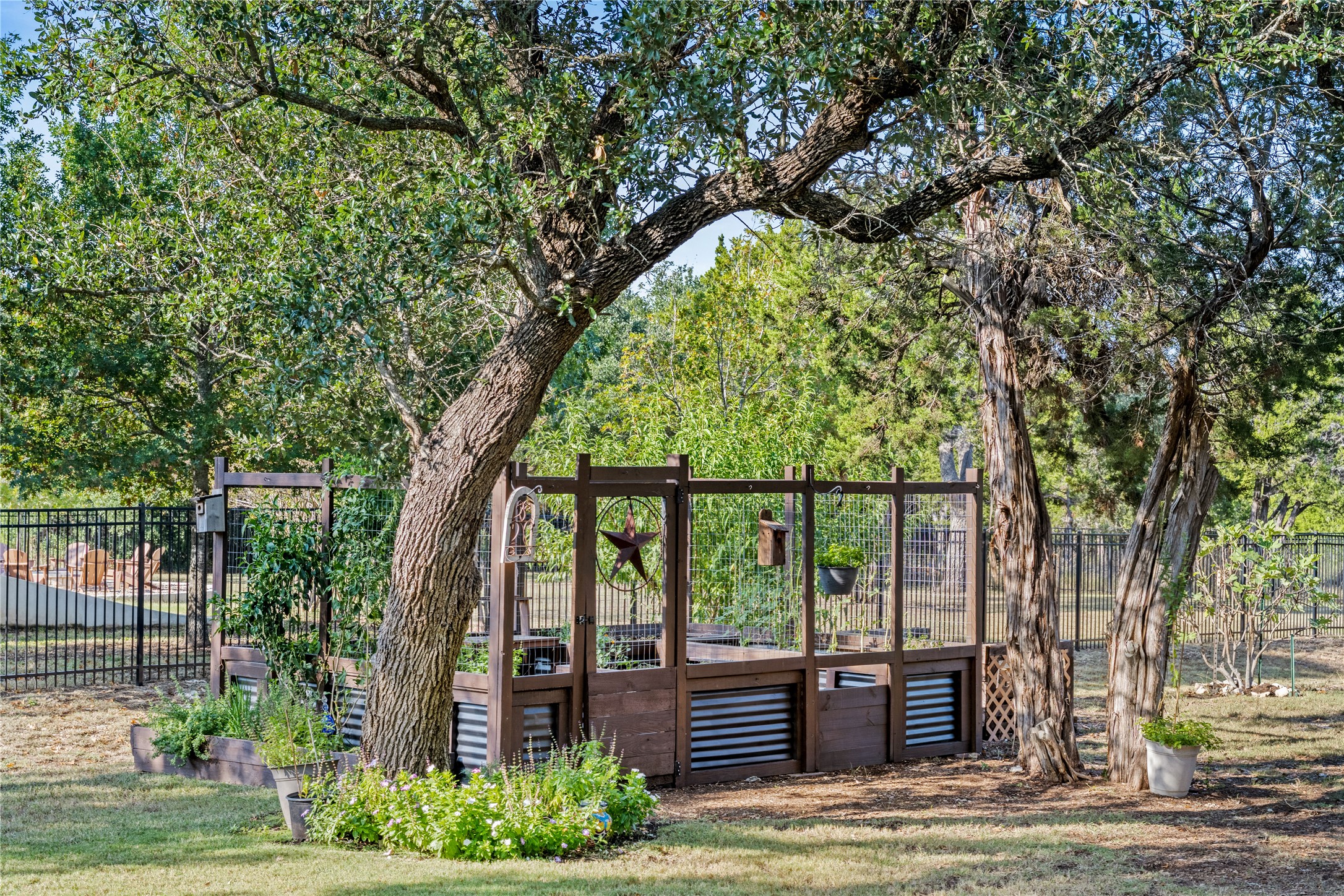 main property photo 26