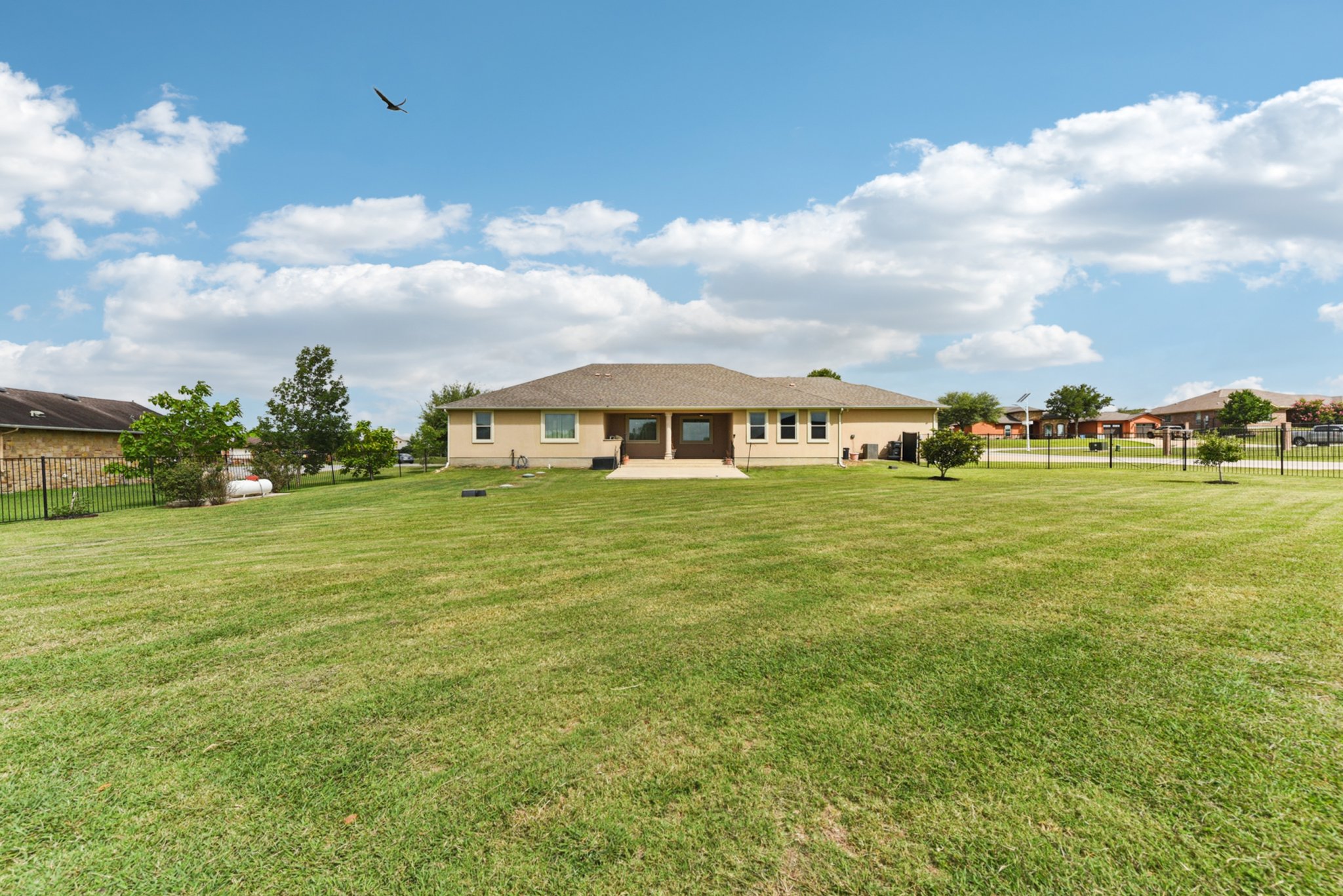 main property photo 34