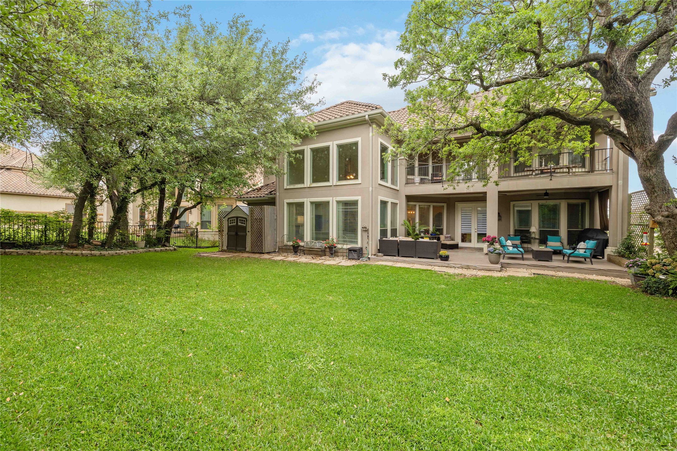 main property photo 36