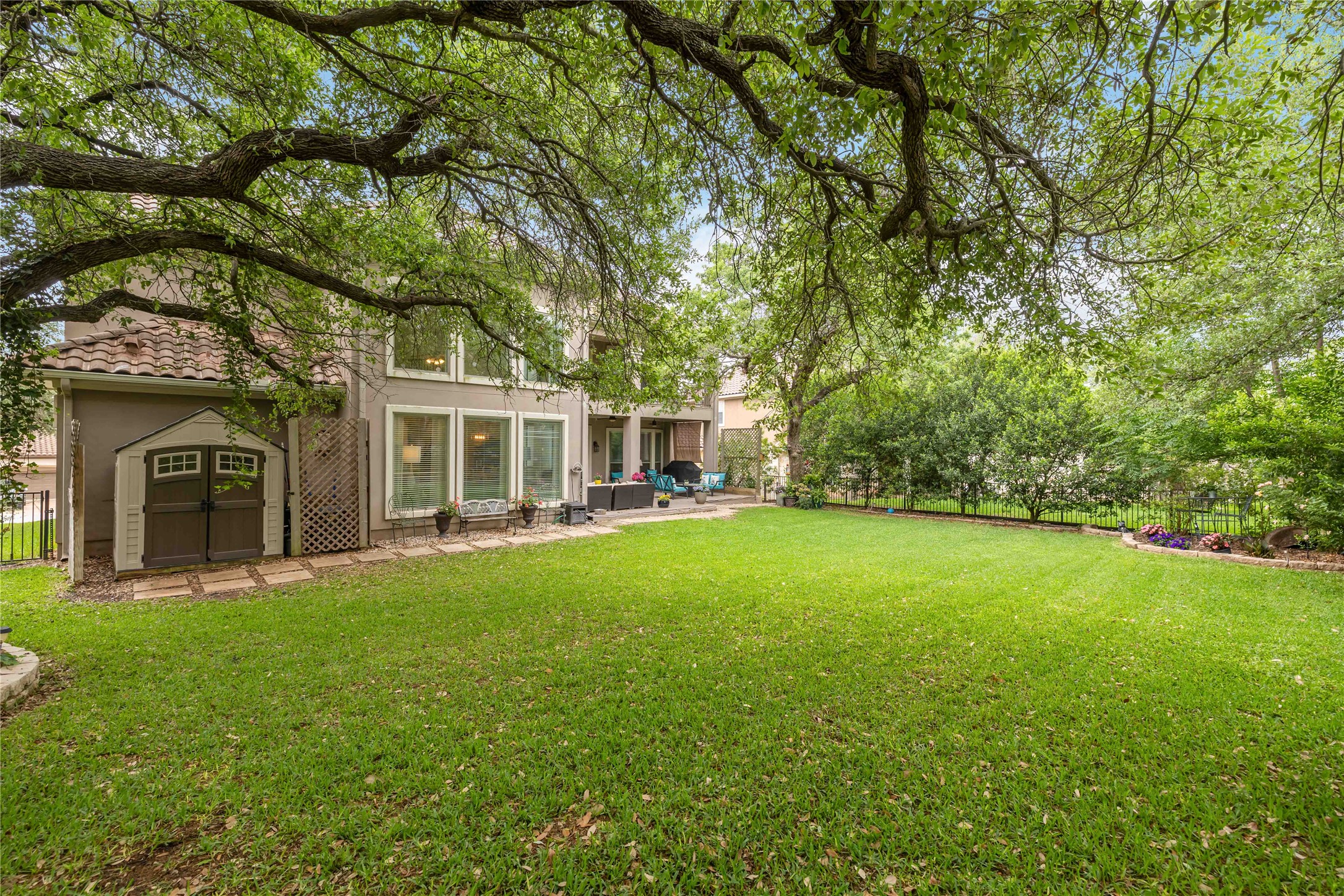 main property photo 37