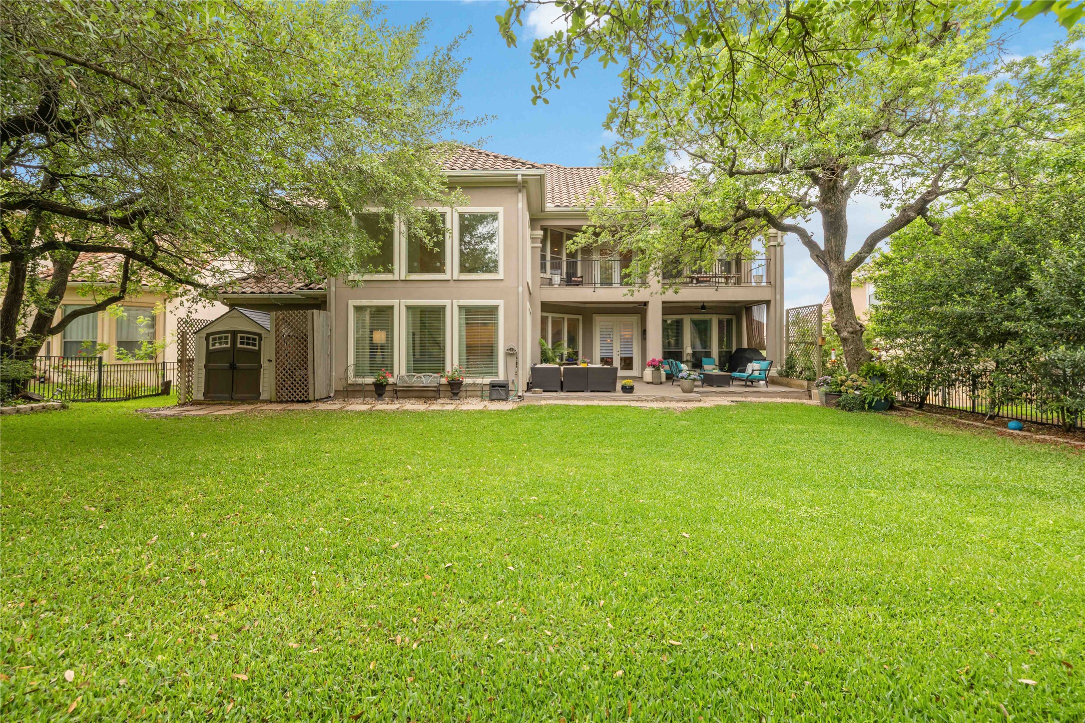main property photo 38