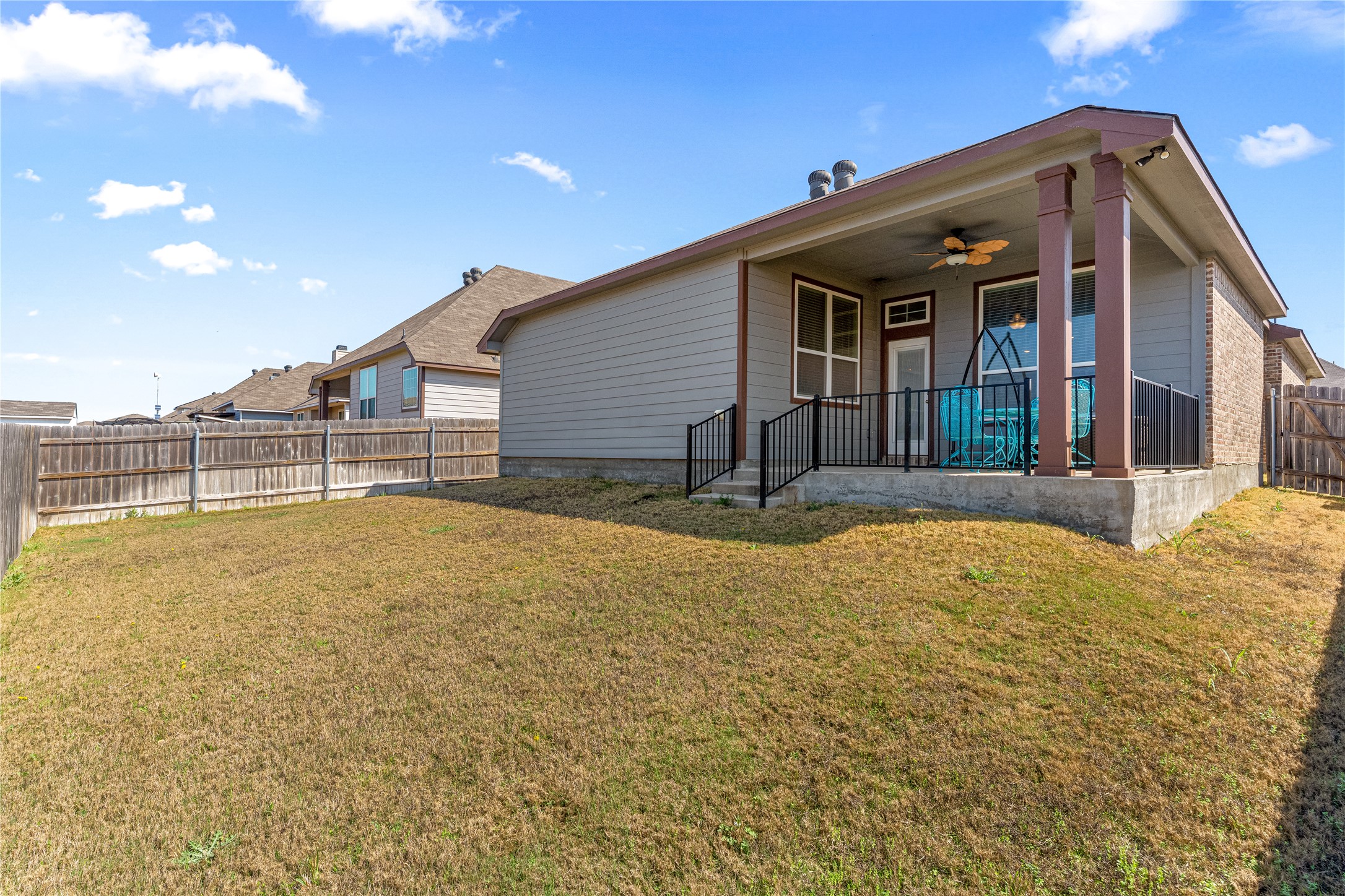 main property photo 27