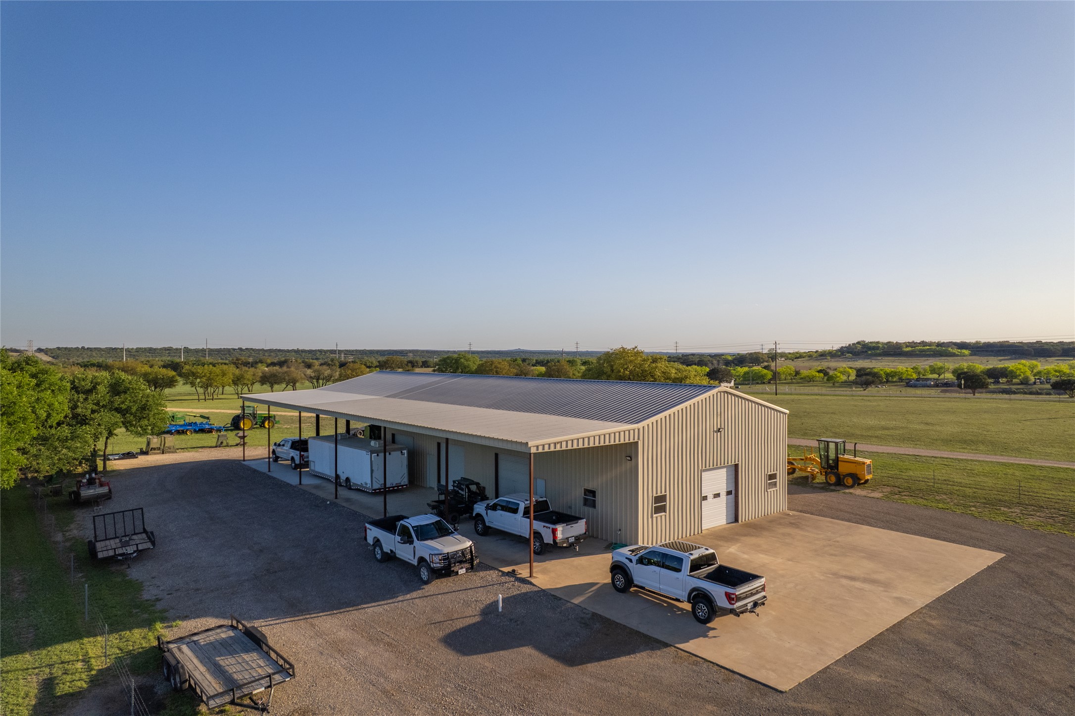 main property photo 32