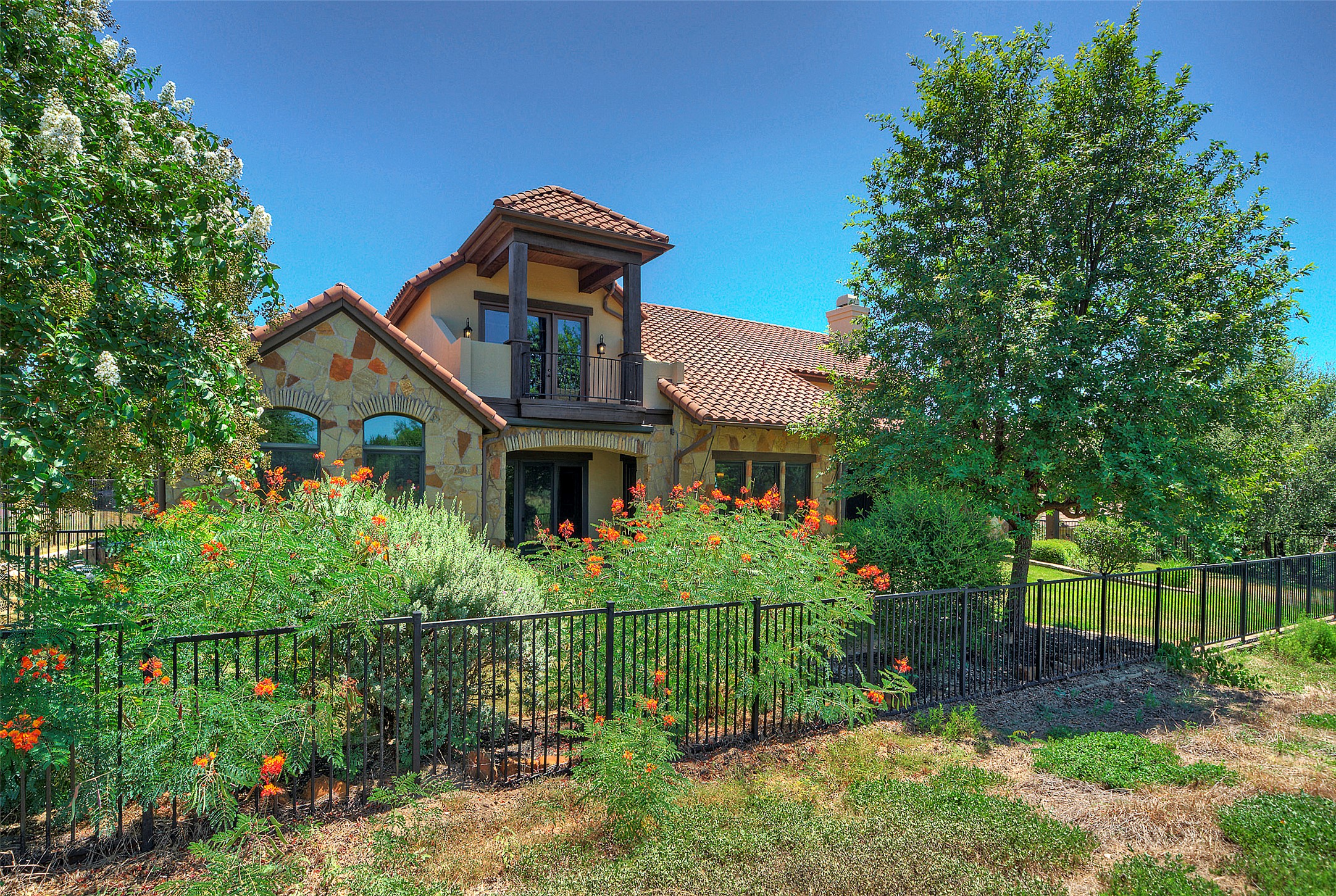 main property photo 34