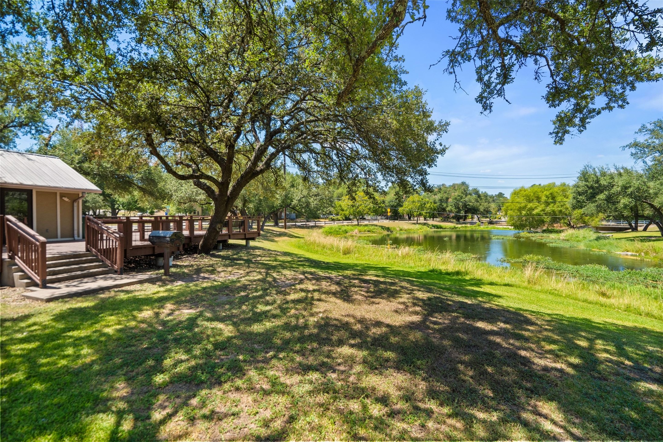 main property photo 19