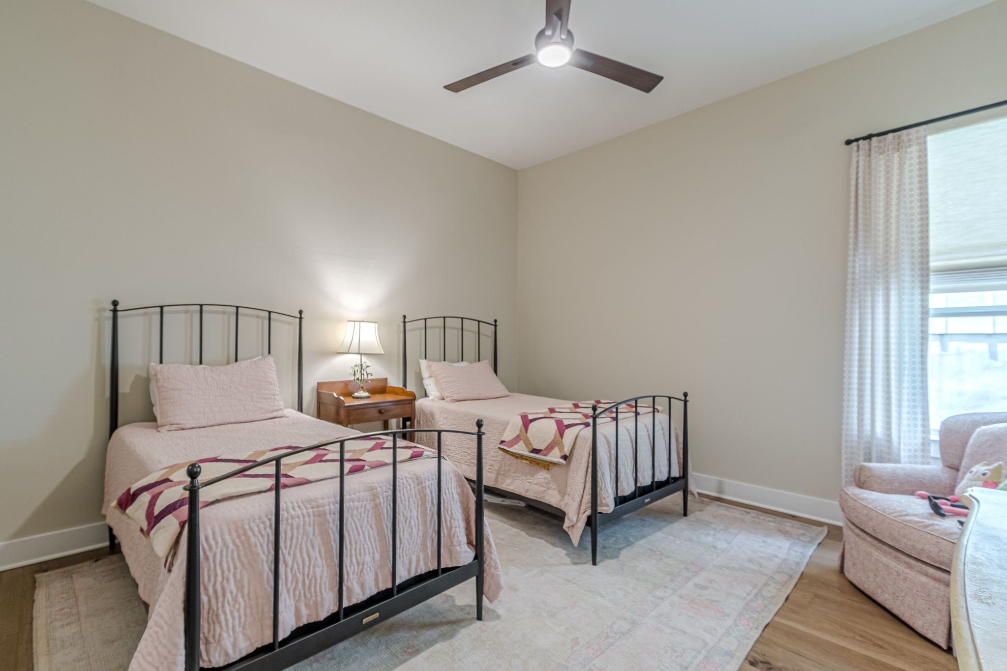 main property photo 31