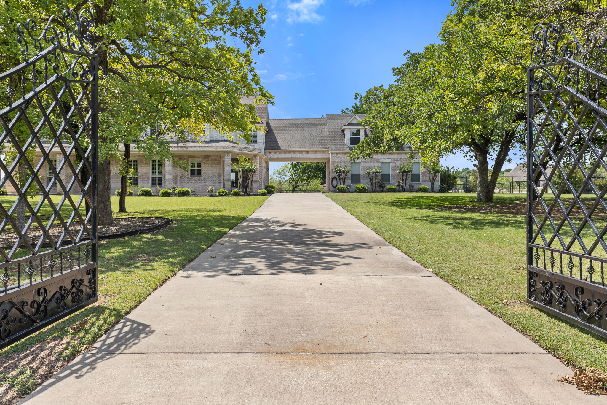 main property photo 31