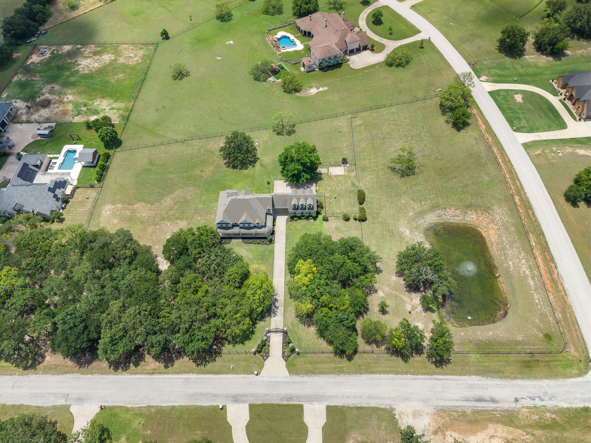 main property photo 34