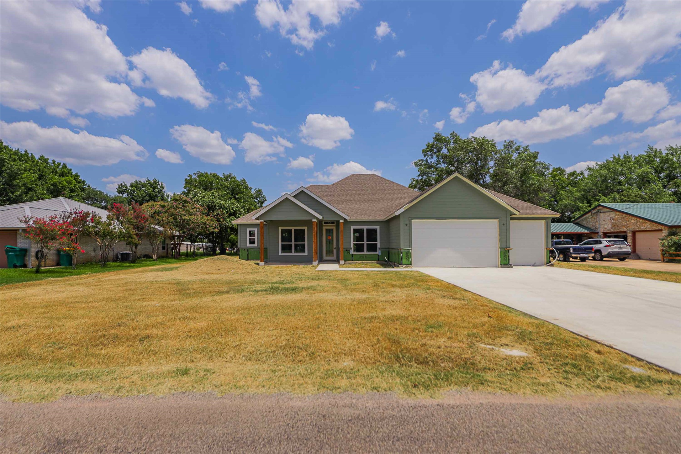 main property photo 7