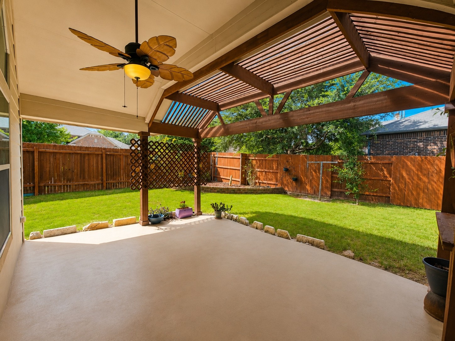 main property photo 25