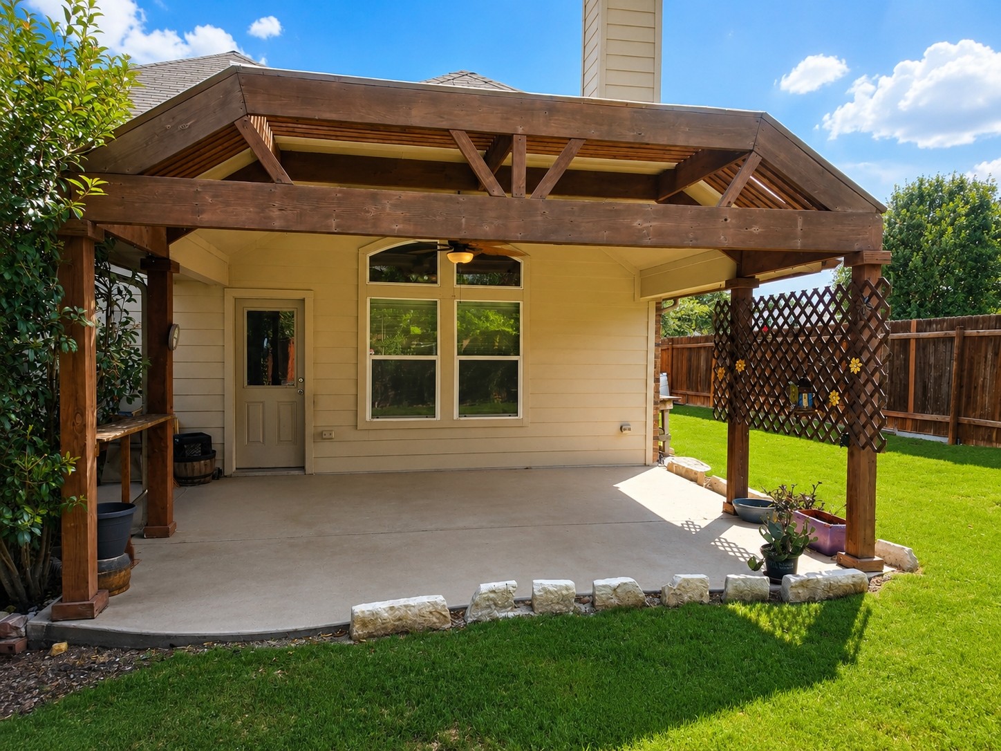 main property photo 26