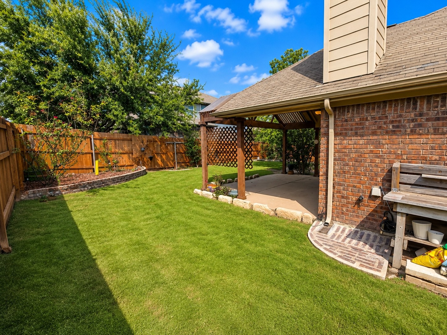 main property photo 28