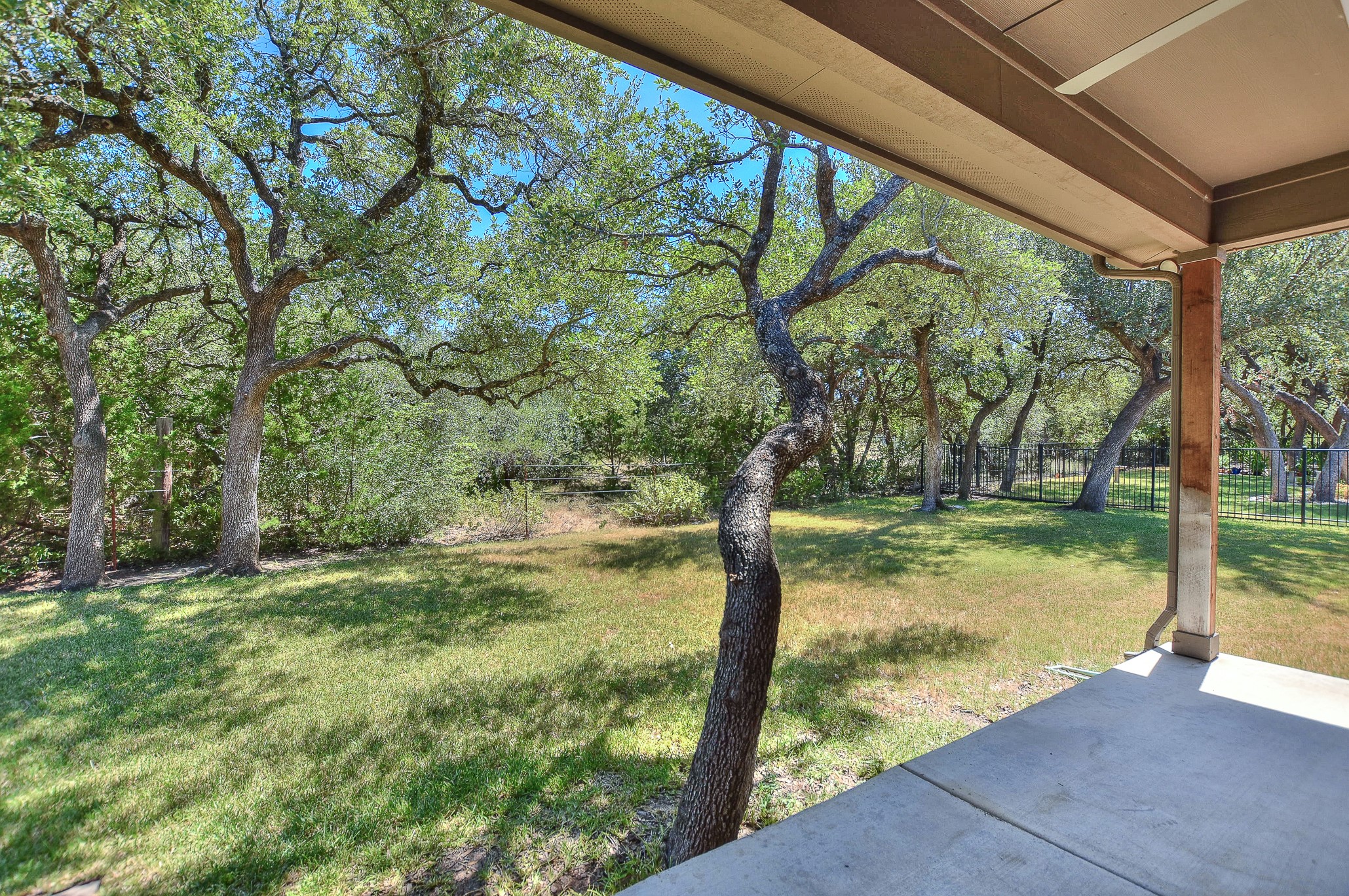 main property photo 32