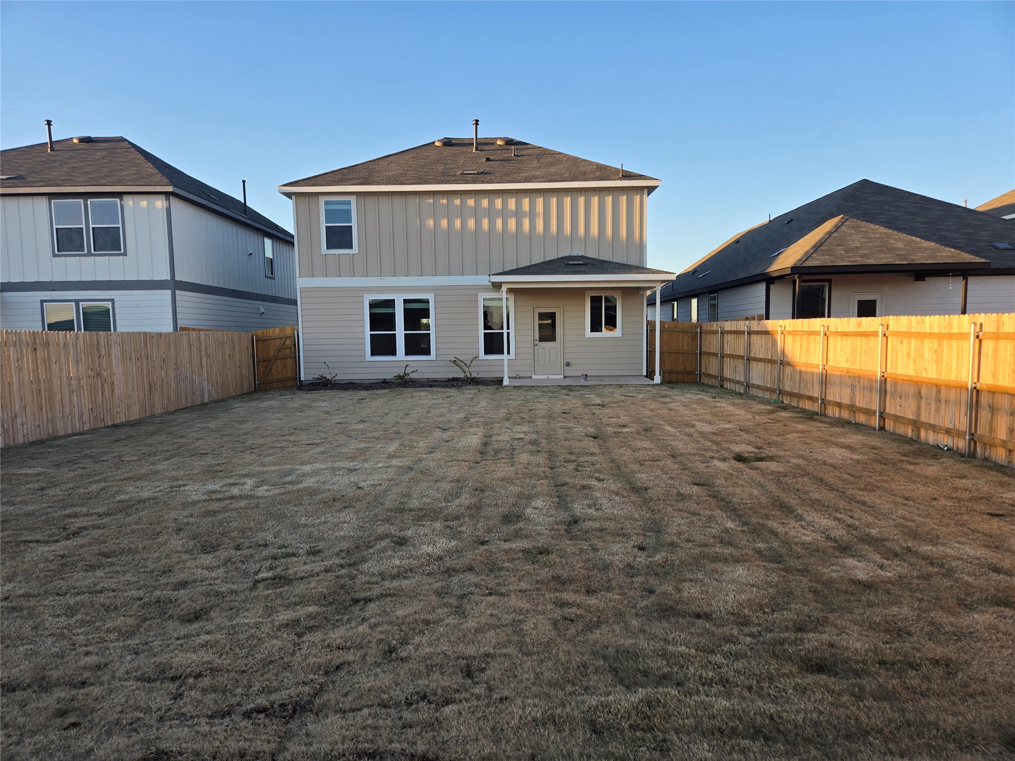 main property photo 33