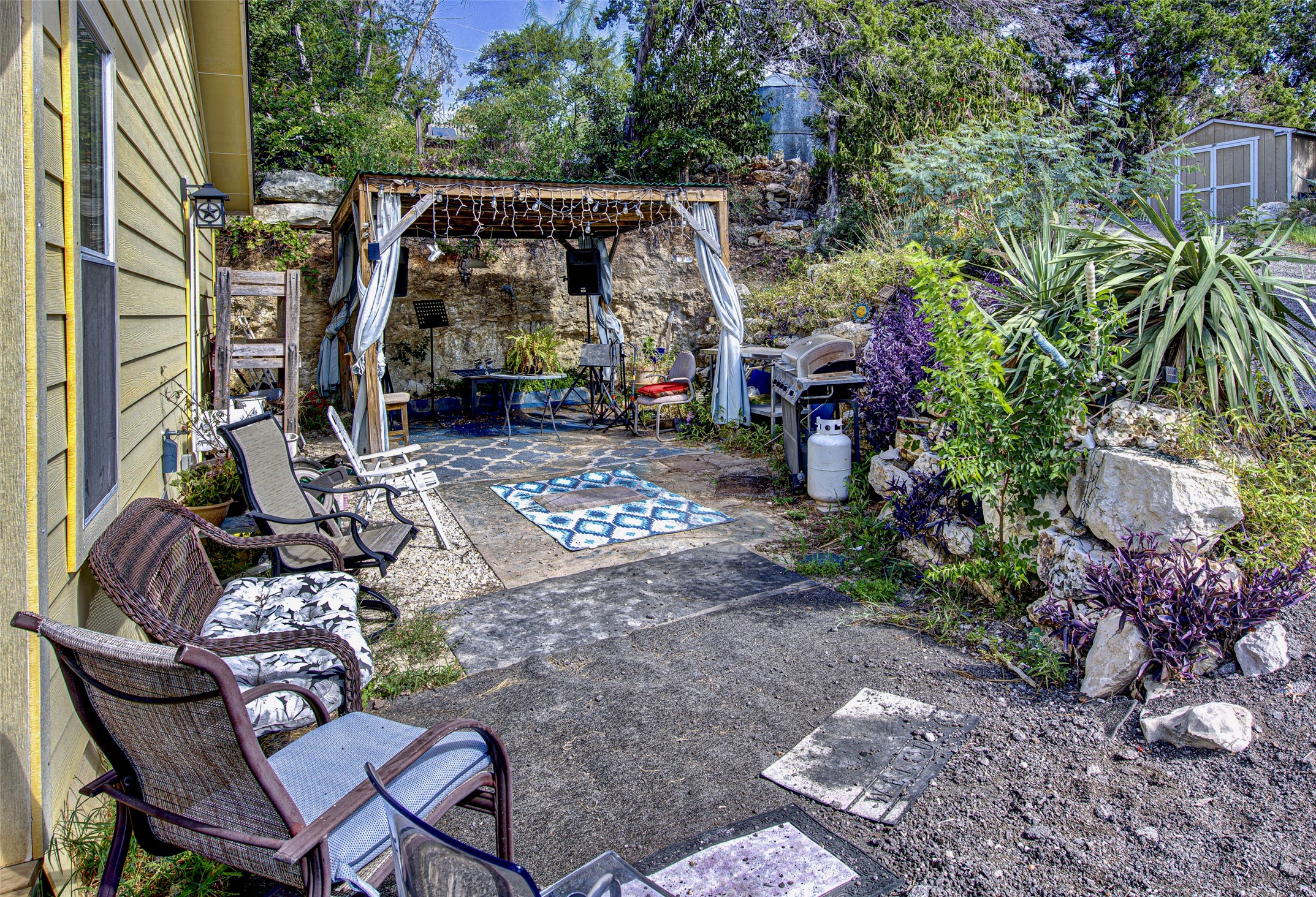 main property photo 18