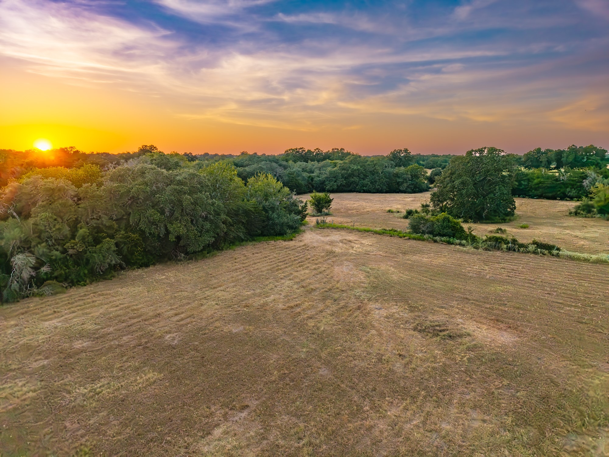 main property photo 11