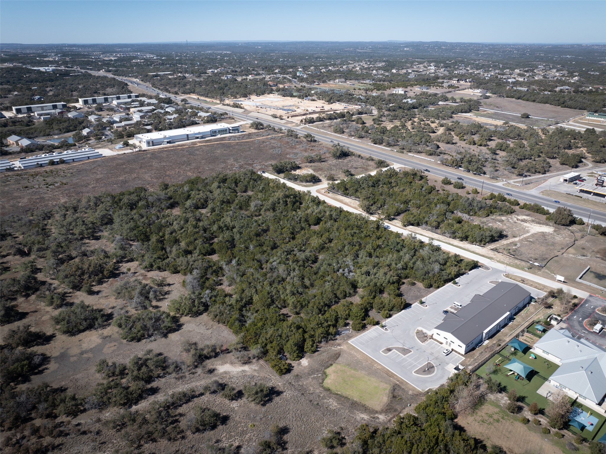 main property photo 10