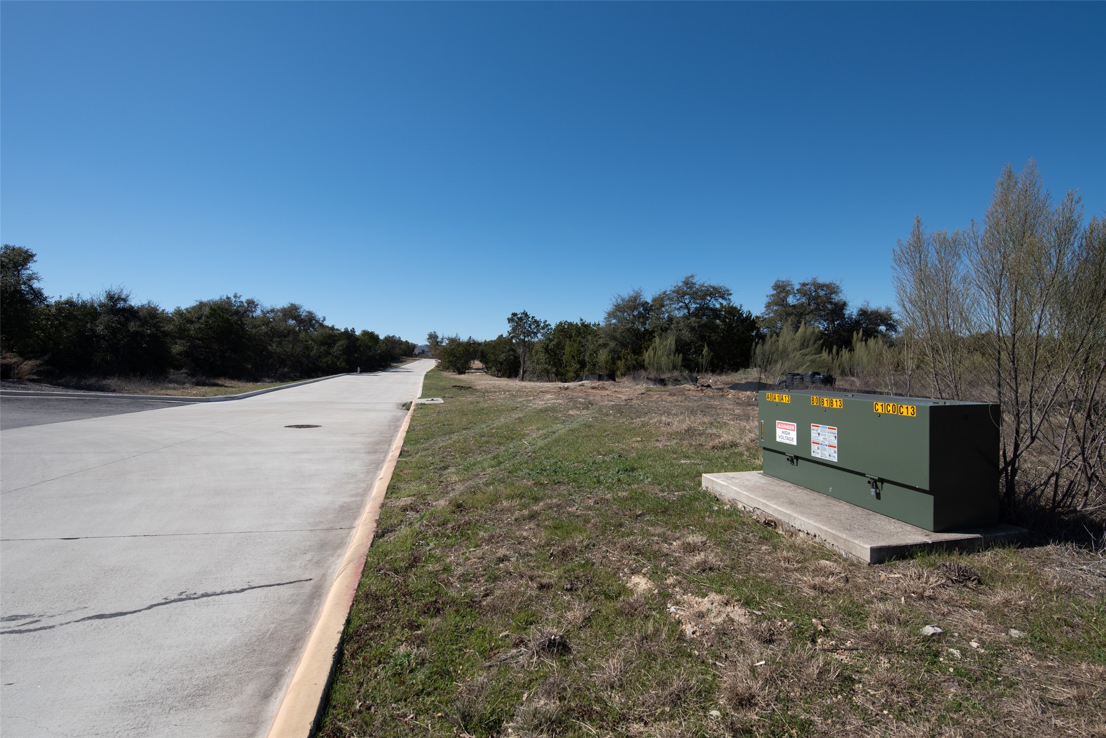 main property photo 24