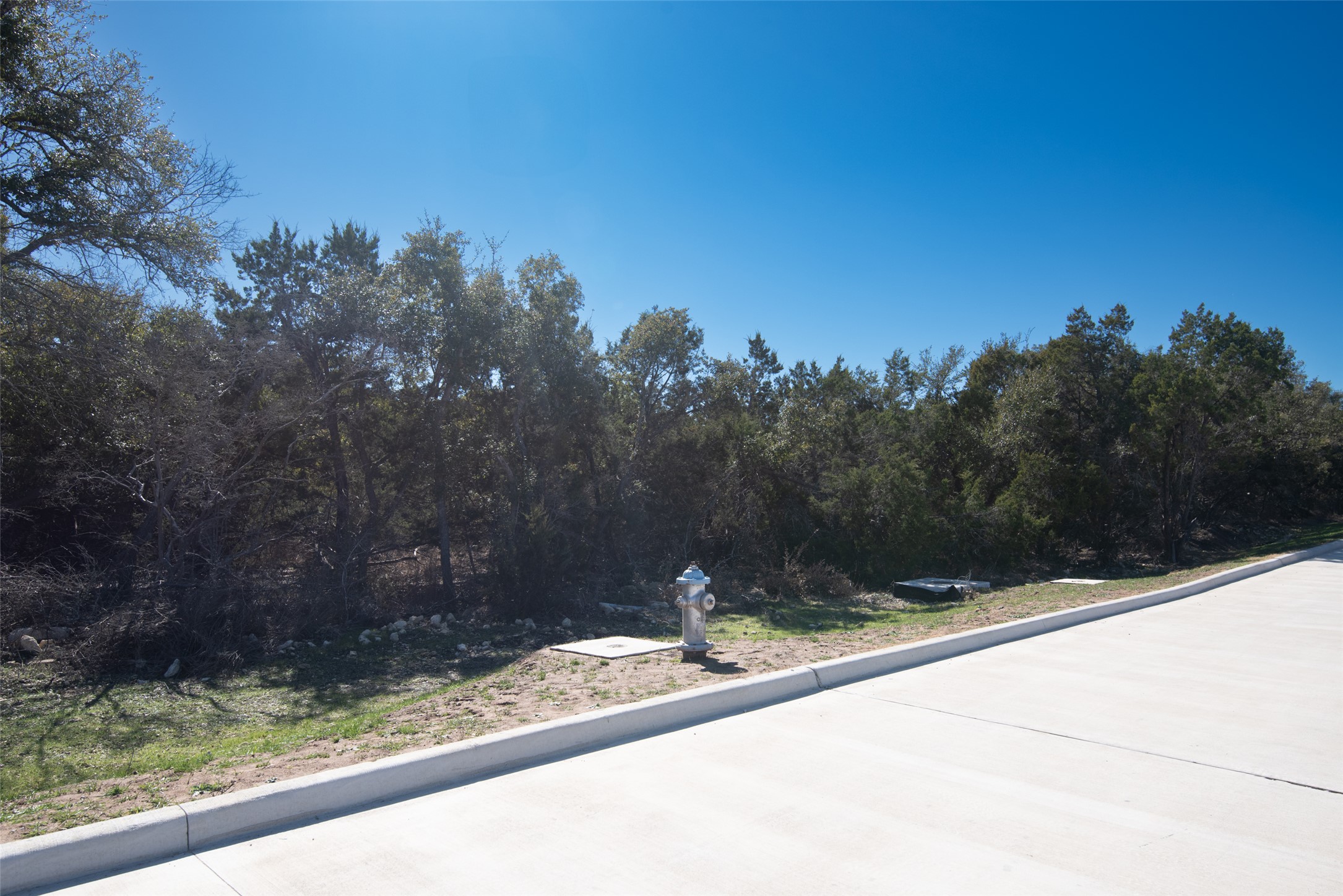 main property photo 27