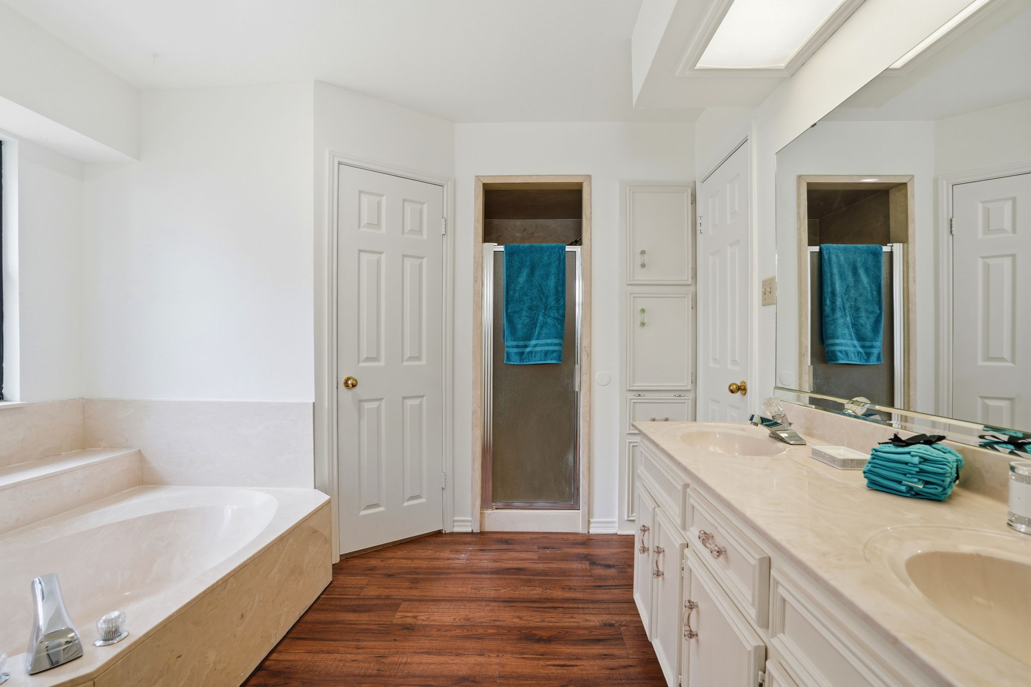 main property photo 34