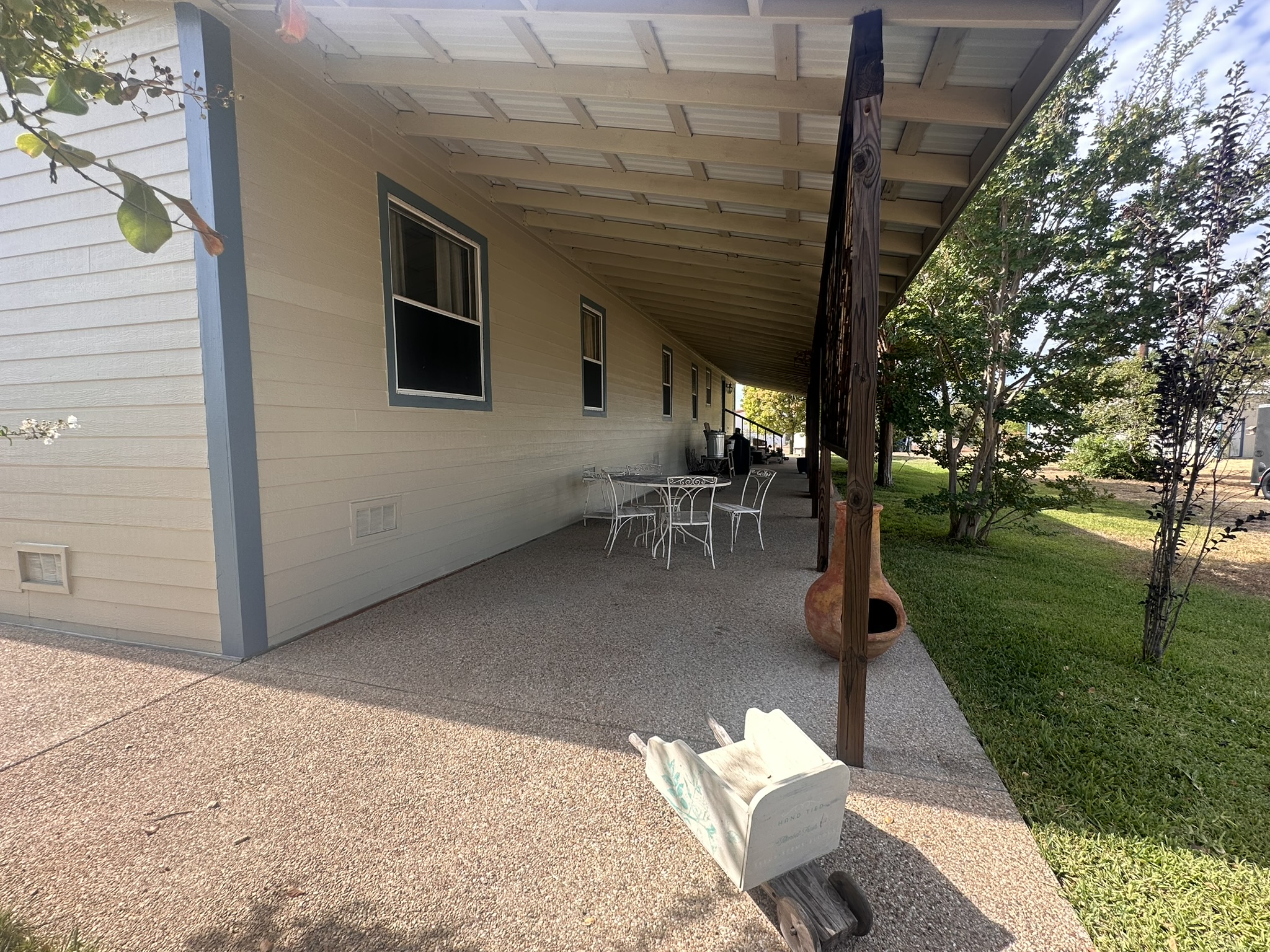 main property photo 30