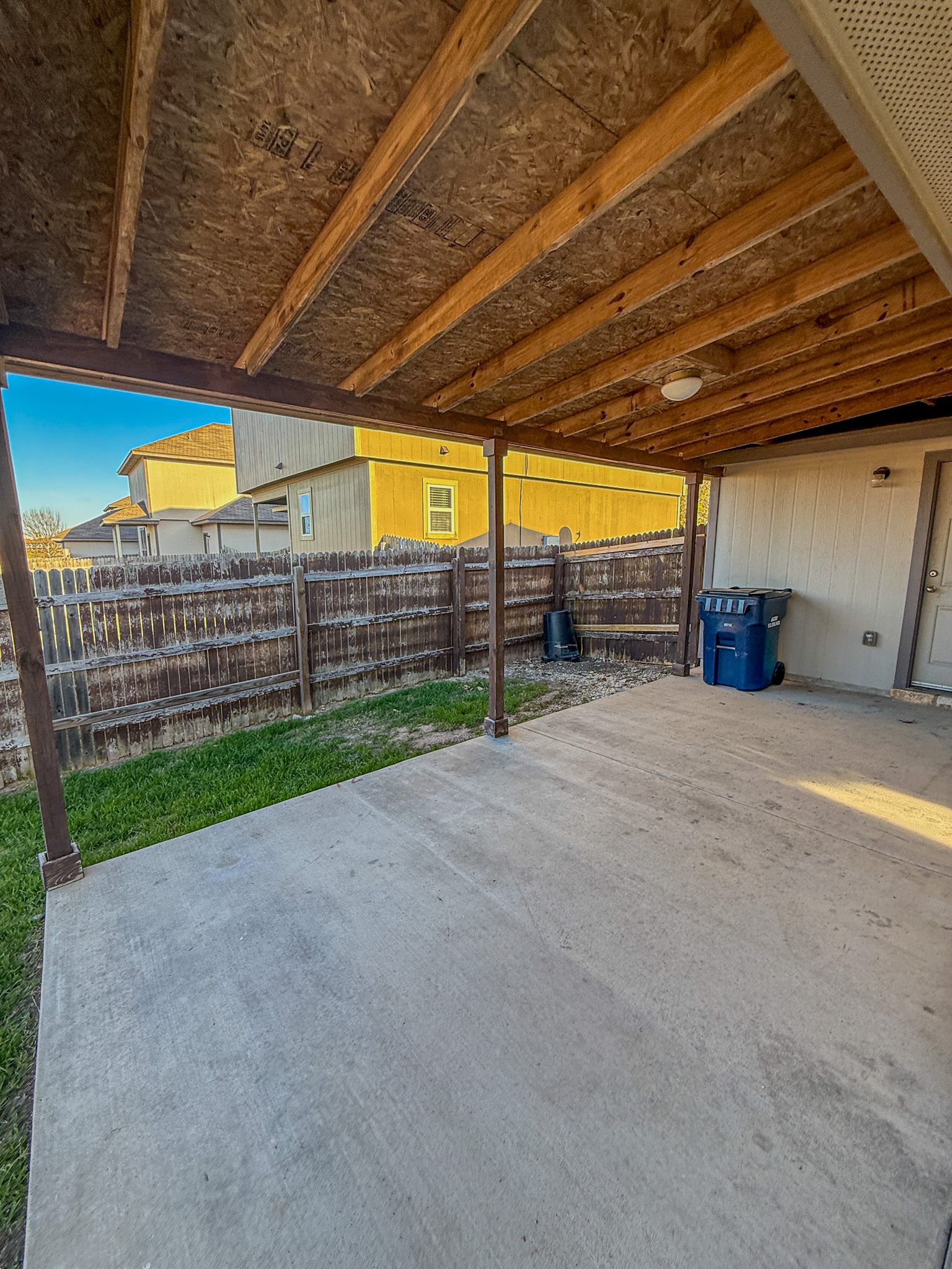 main property photo 20