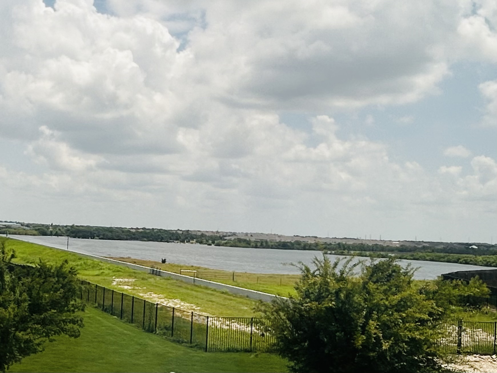 main property photo 16
