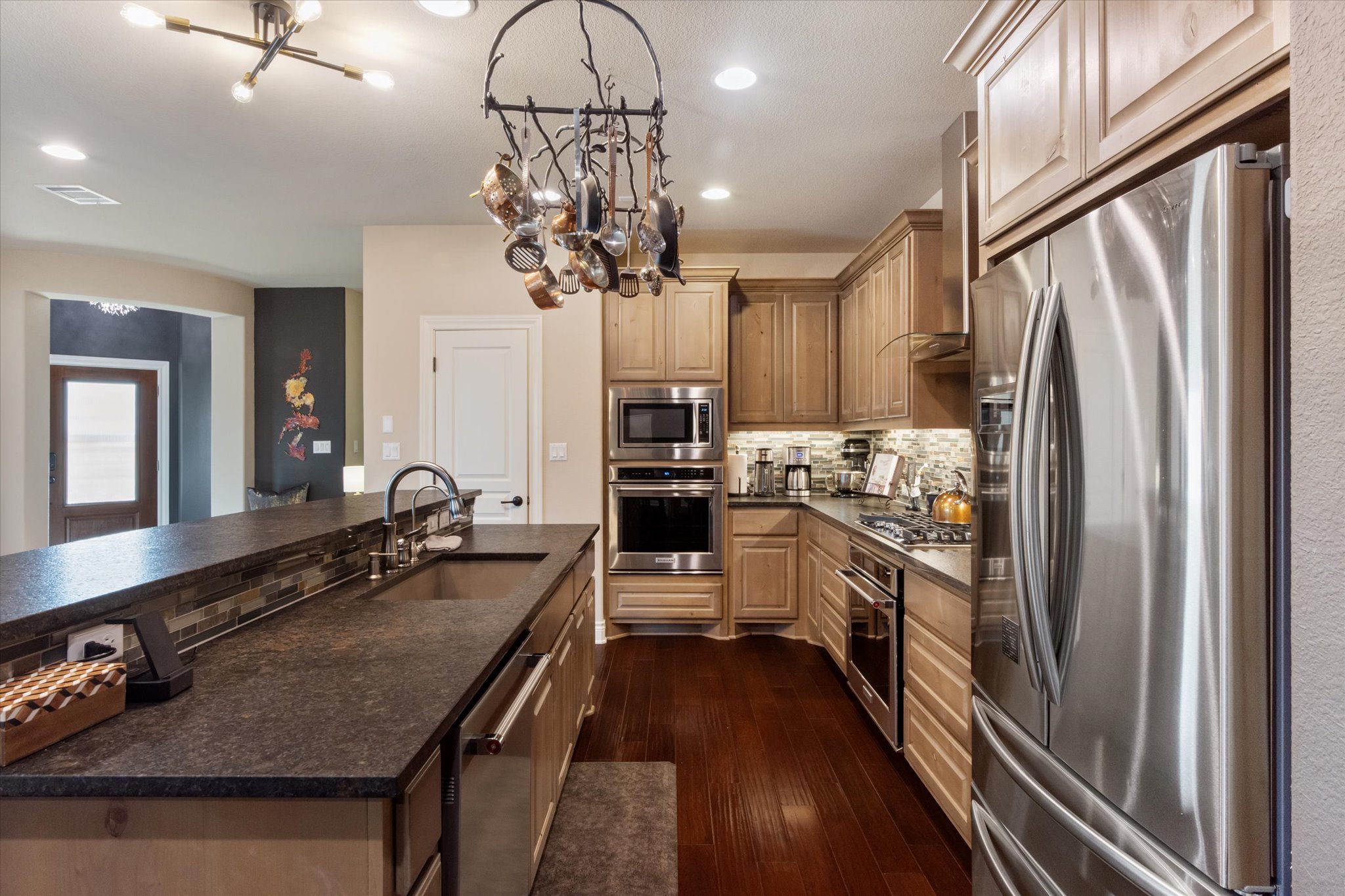 main property photo 7