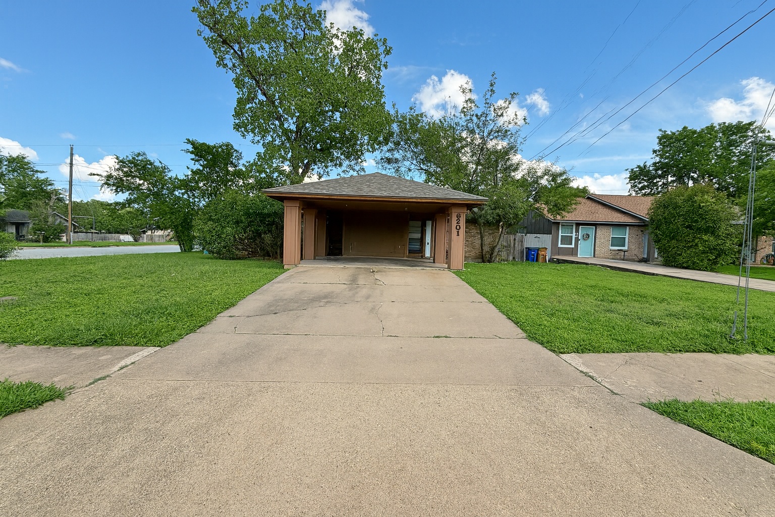 main property photo 2