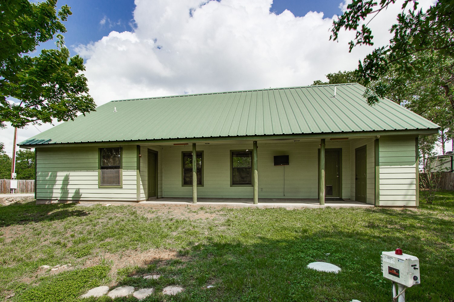 main property photo 28