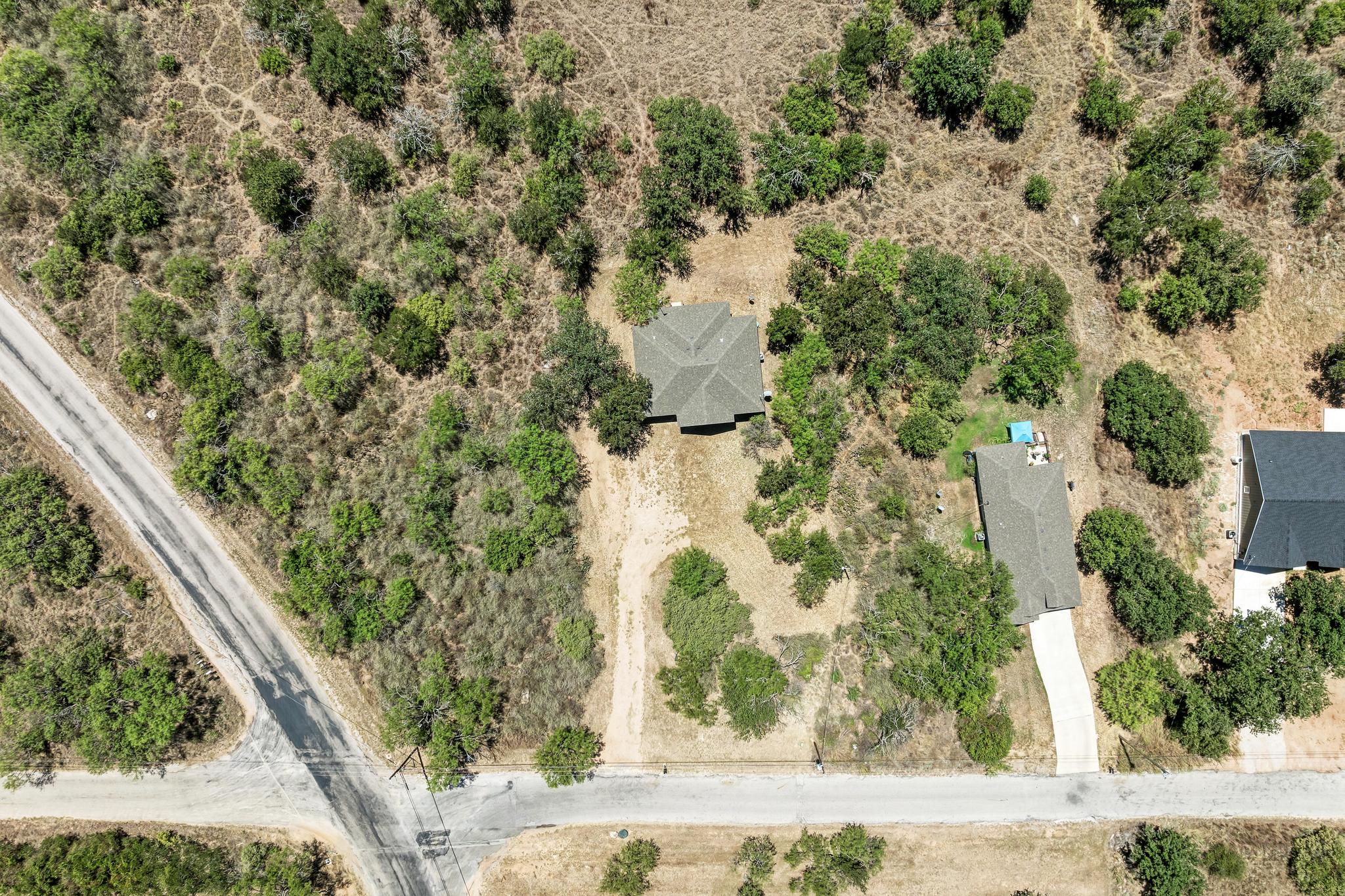 main property photo 35