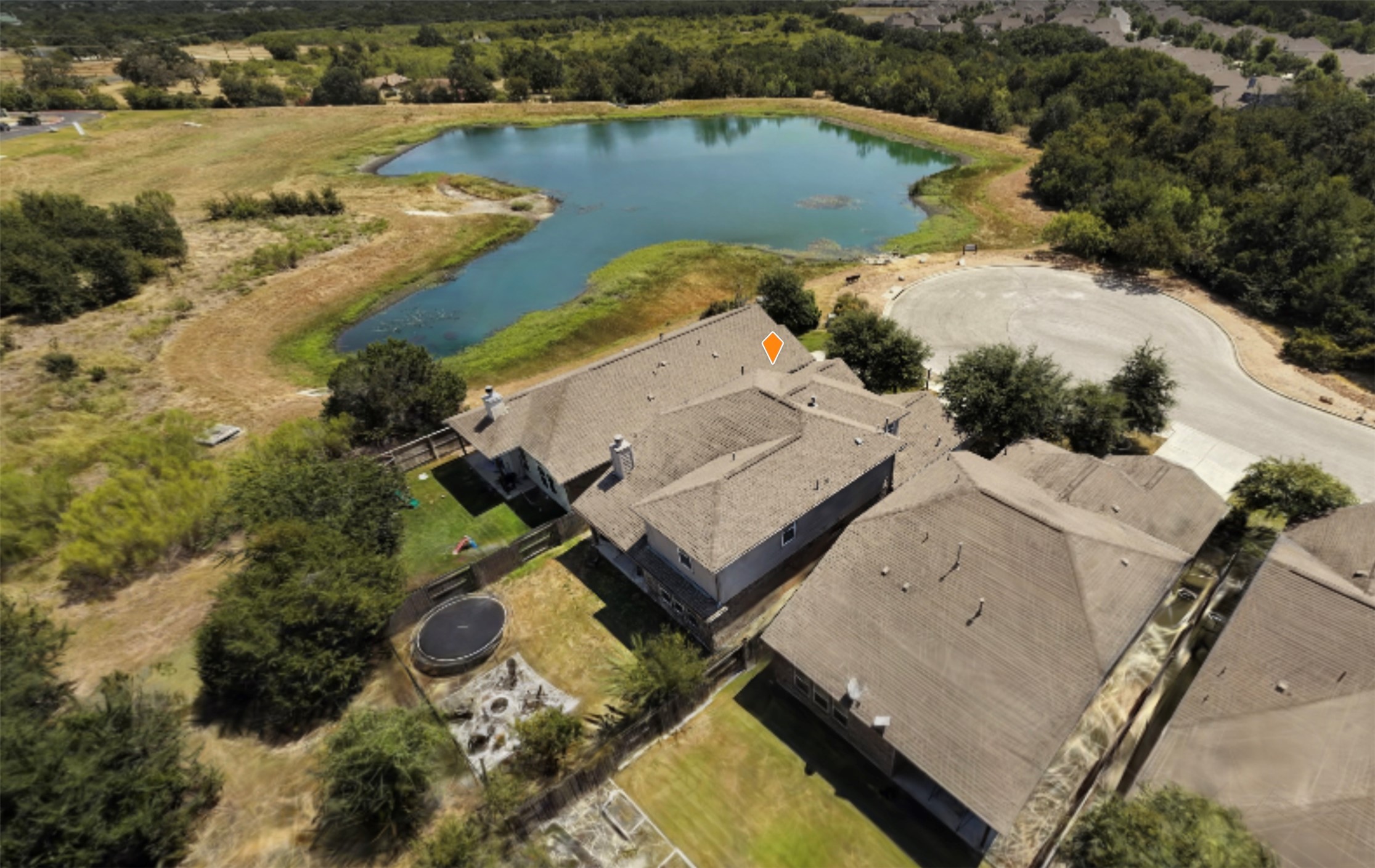 main property photo 3