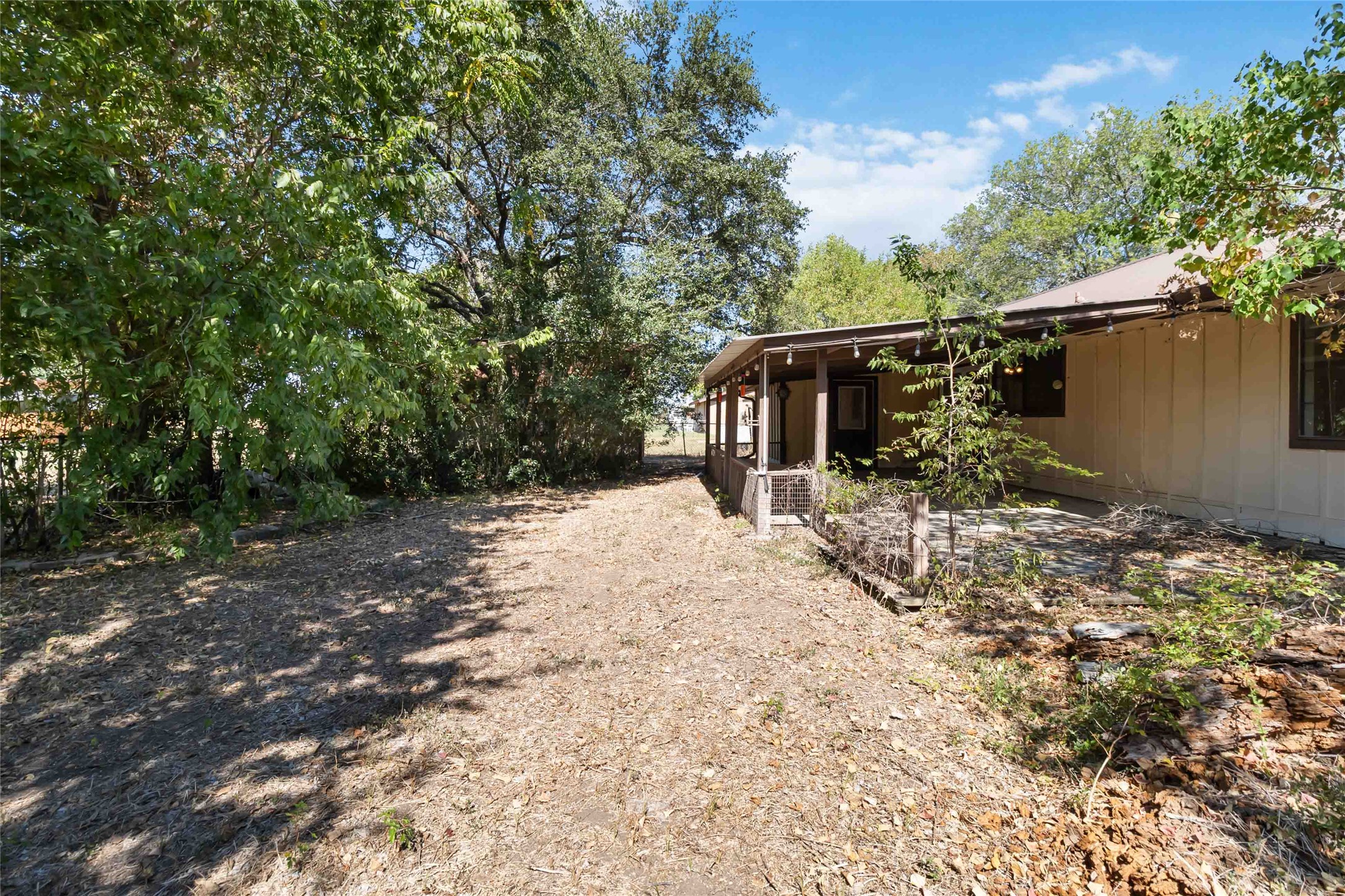 main property photo 38
