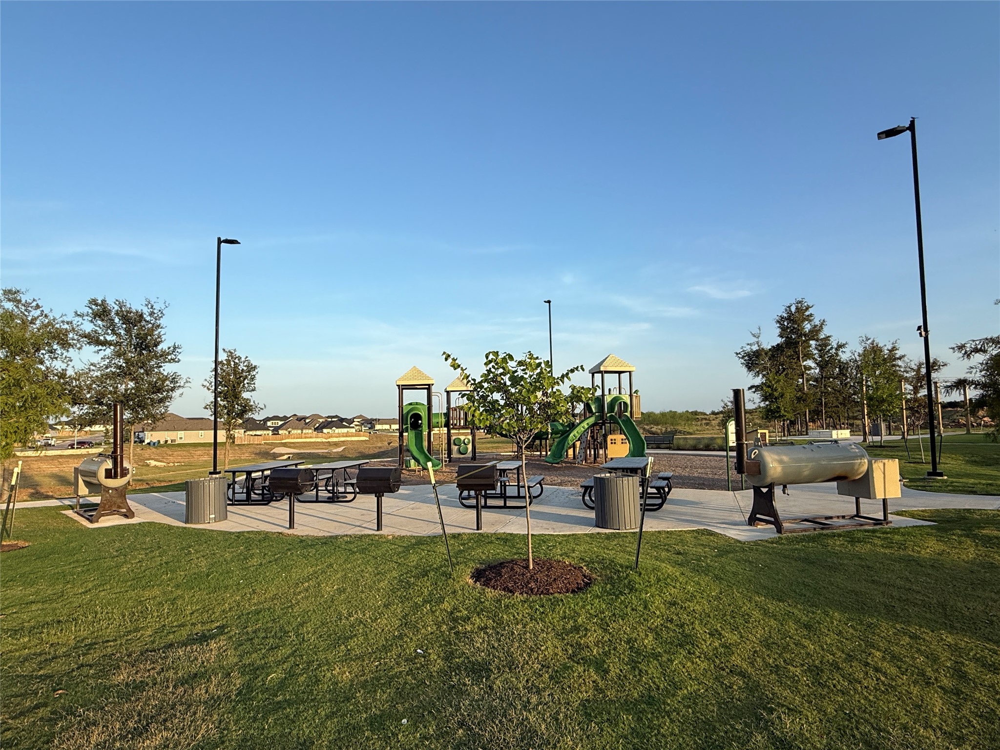 main property photo 37
