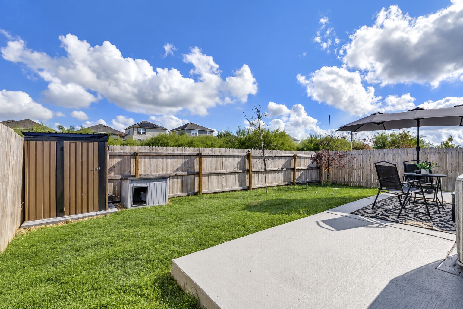 main property photo 23