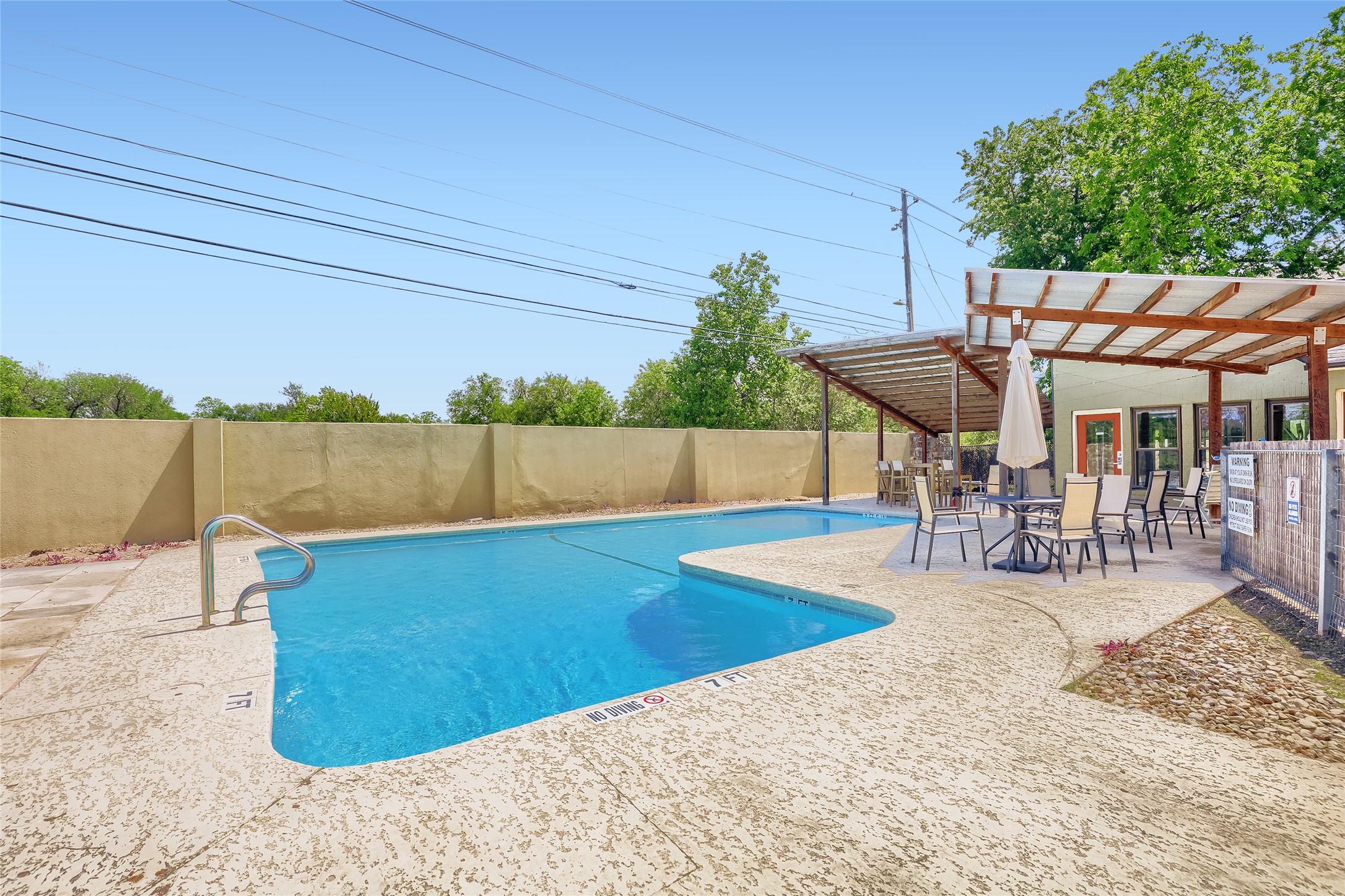 main property photo 24