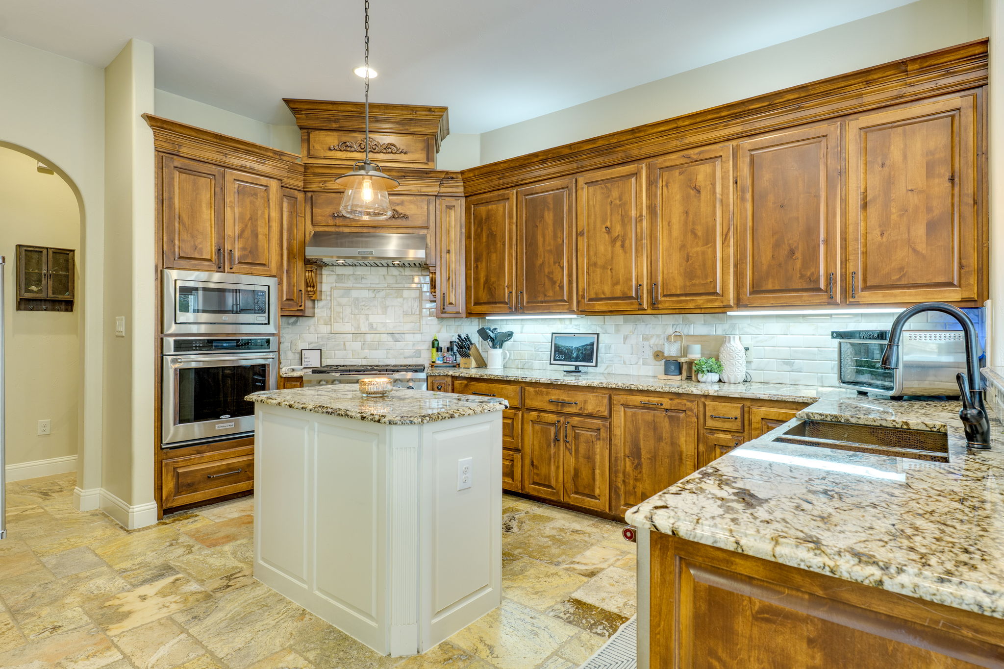 main property photo 17