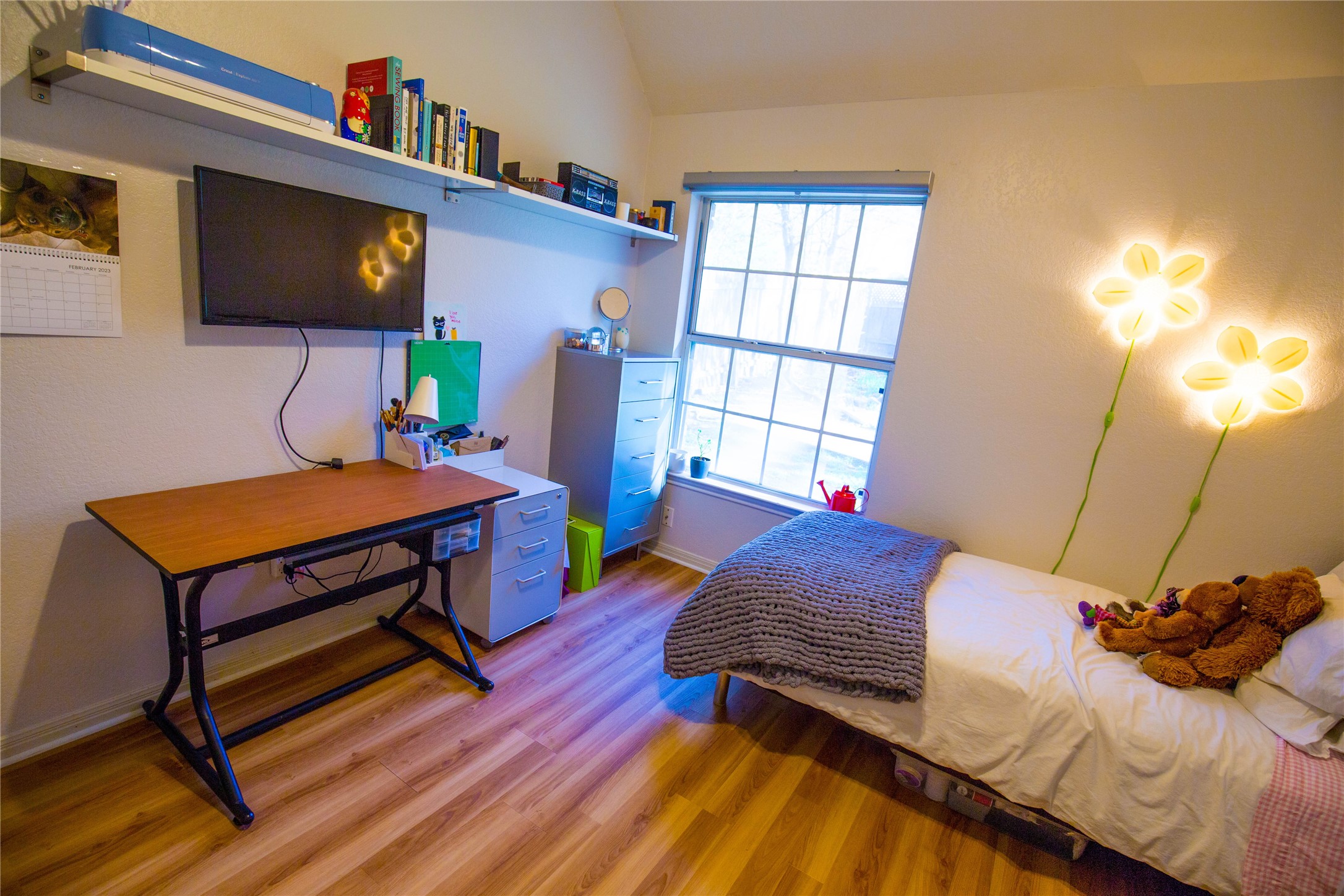 main property photo 23