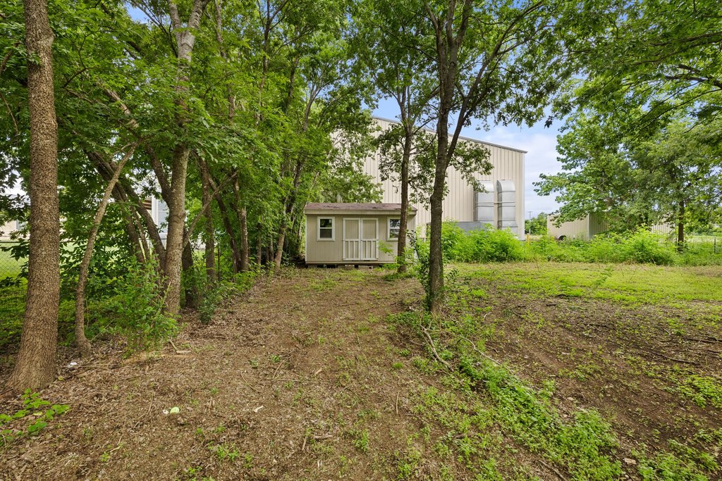 main property photo 29