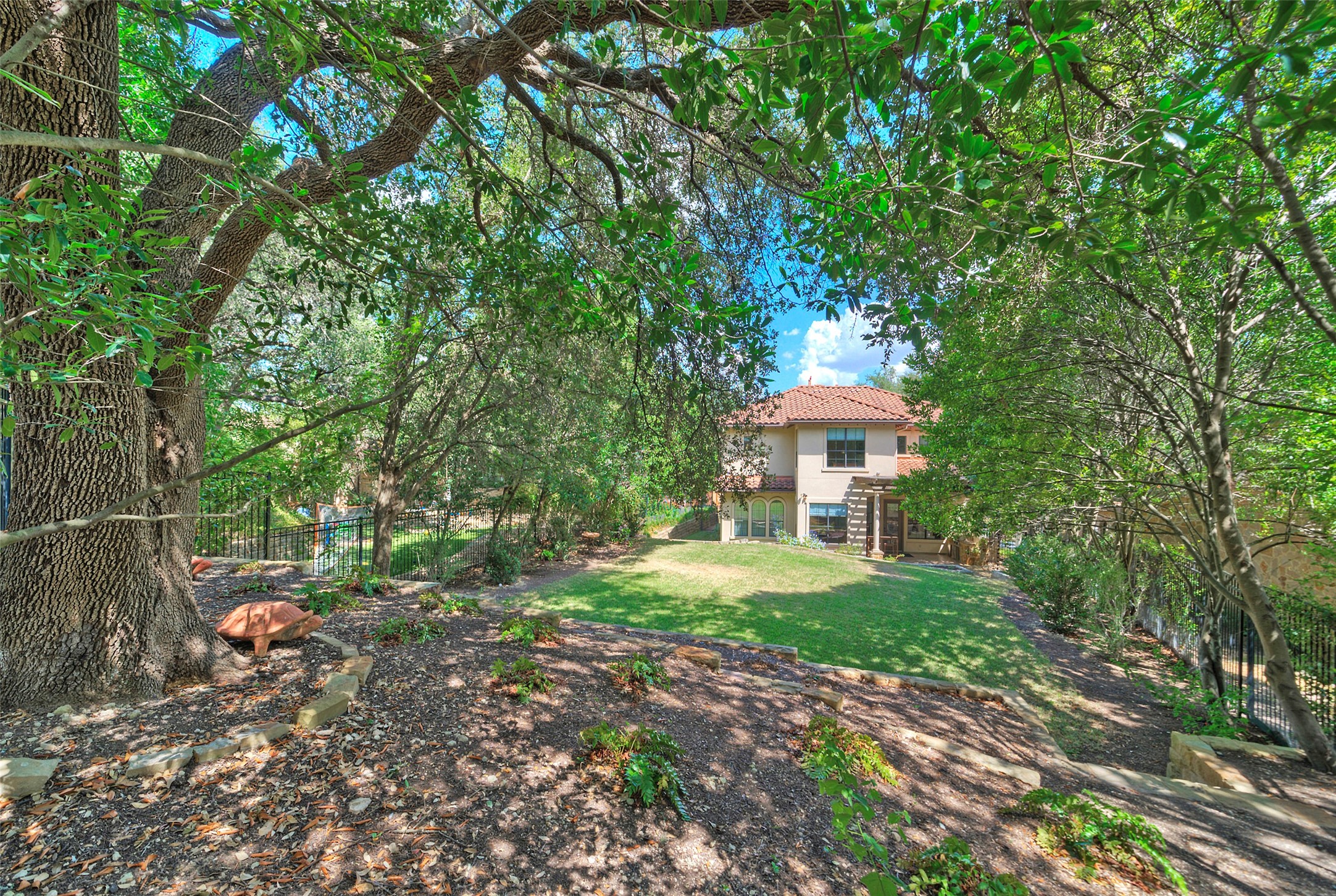 main property photo 37