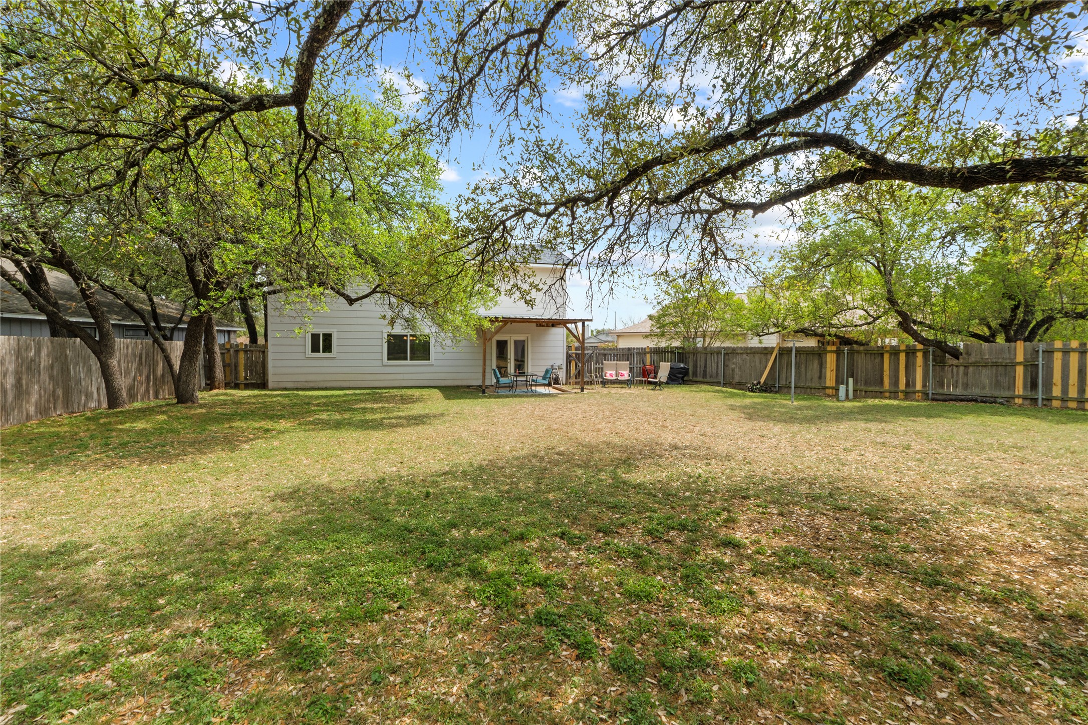 main property photo 23
