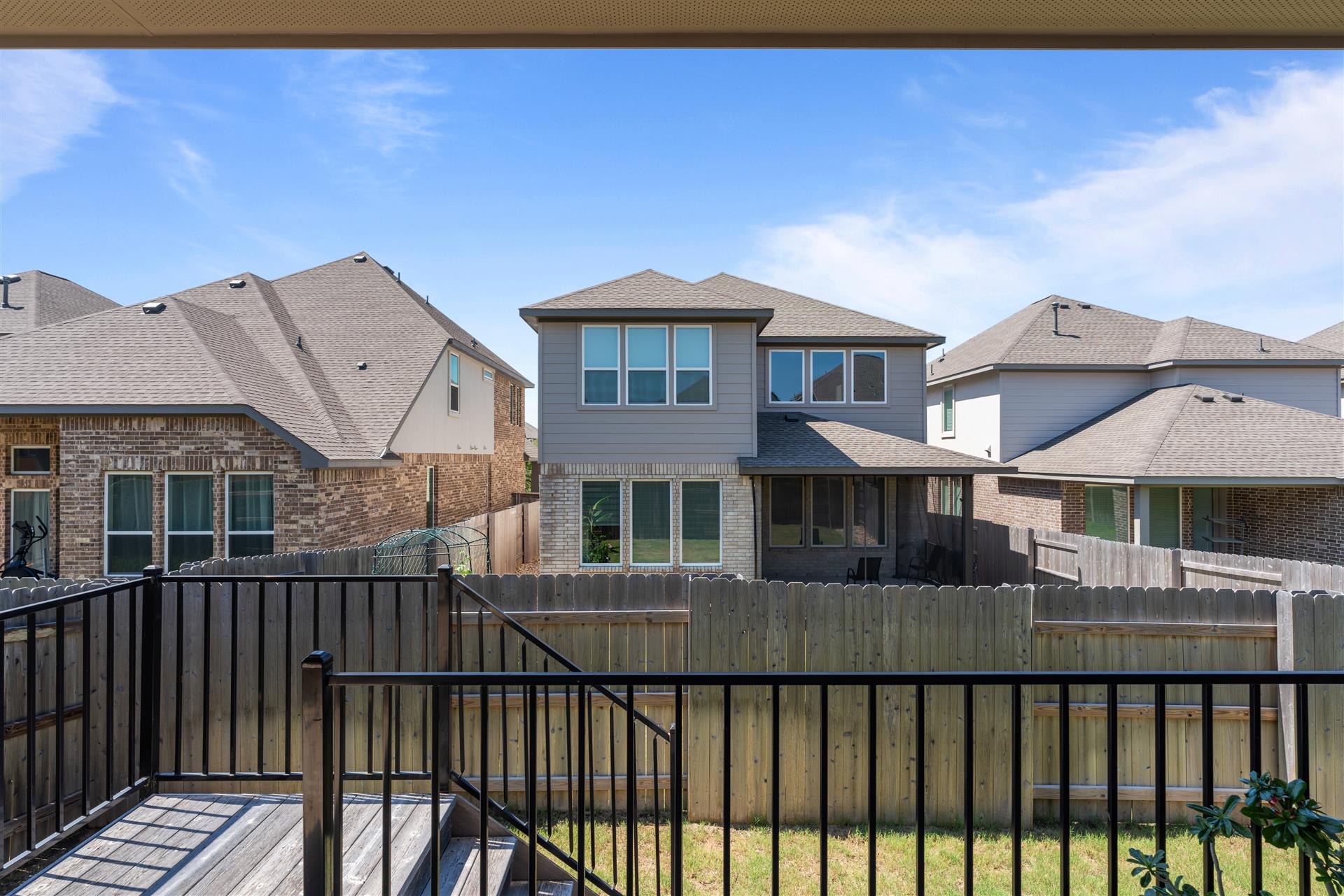 main property photo 28