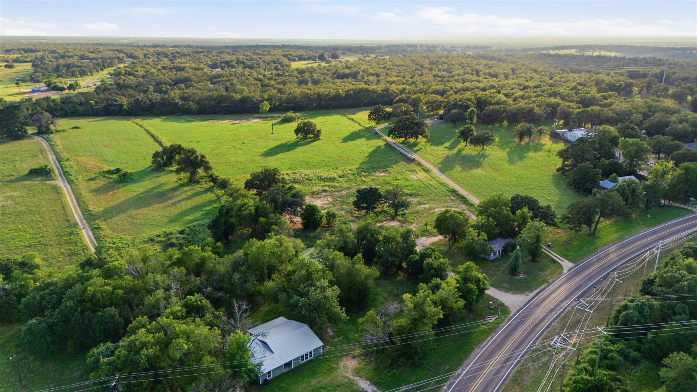 main property photo 3