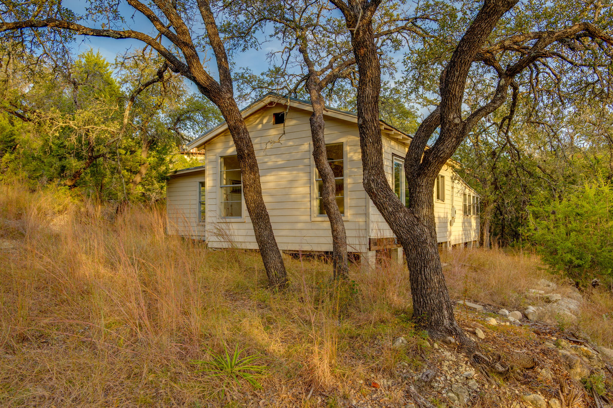 main property photo 8